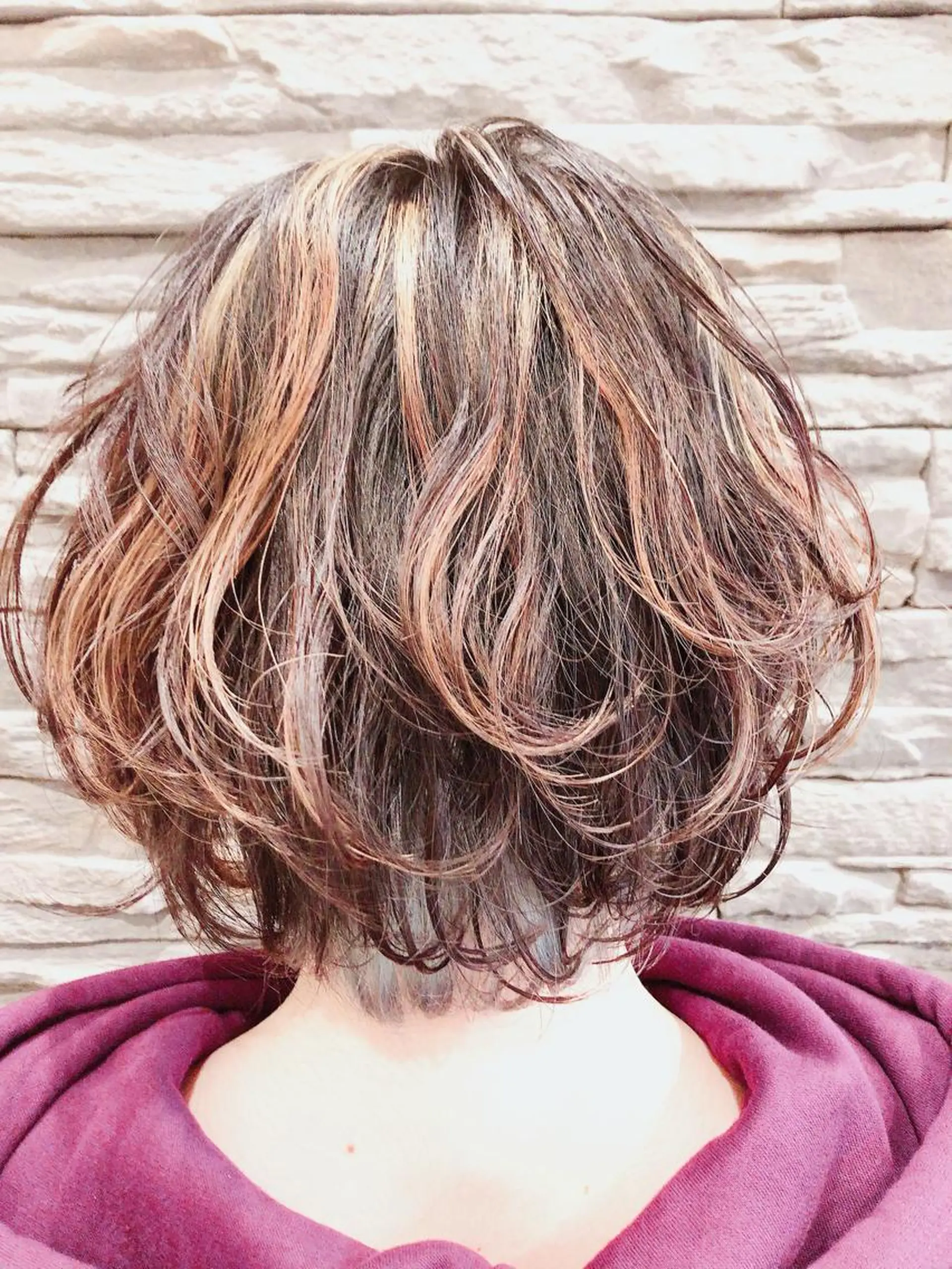 ショート カラー ブリーチ ハイライトカラー ハイライト Fika所属・山浦 貴恵のヘアスタイル