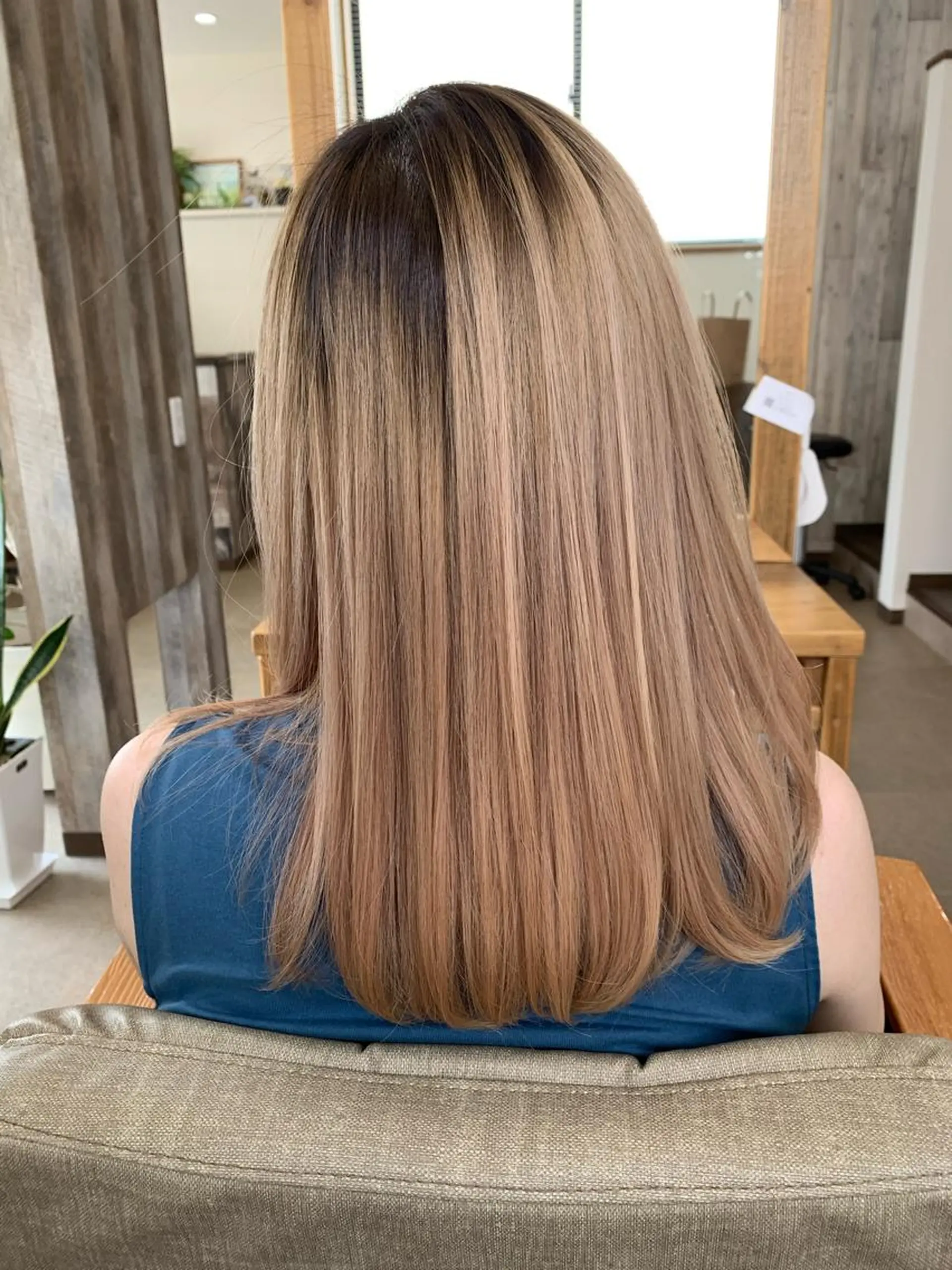 ミディアム トリートメント トリートメント Lona所属・新保 佳世のヘアスタイル