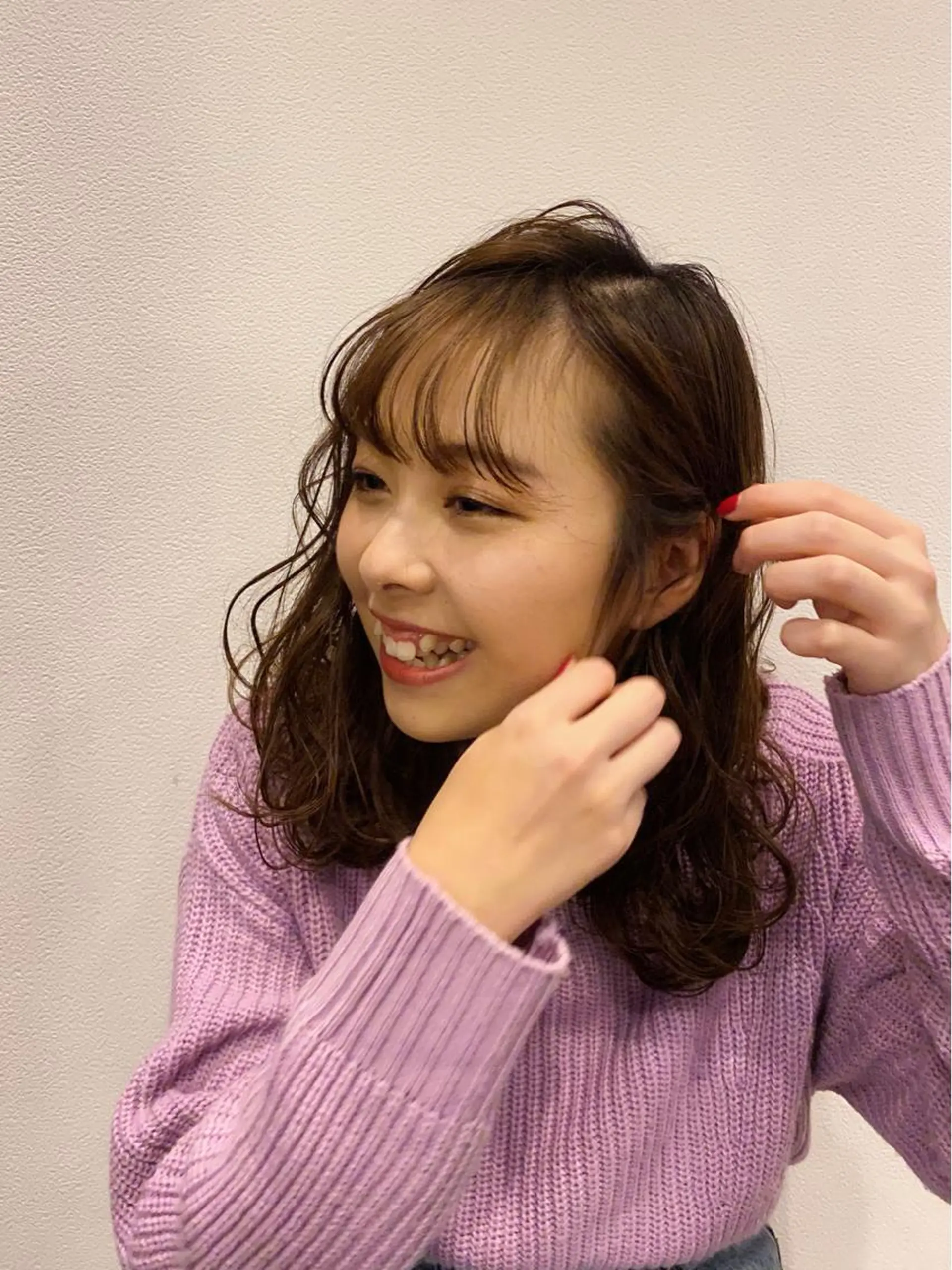 ミディアム カラー 岡田 拓也のヘアスタイル