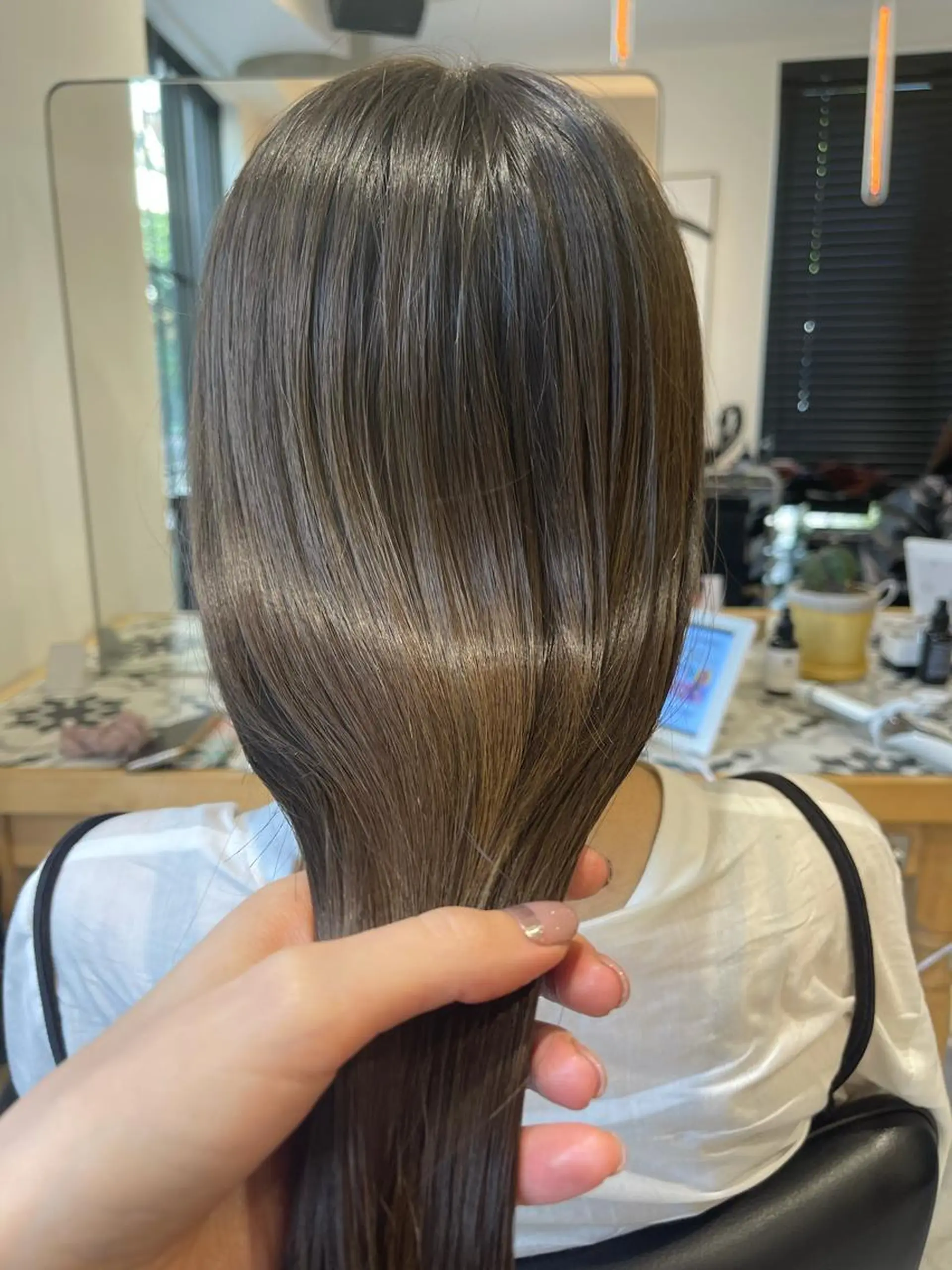 セミロング カラー ヘアカラー トリートメント ヘッドスパ ヘアセット ラベンダー/レイヤー スタイル🤎mamiのヘアスタイル