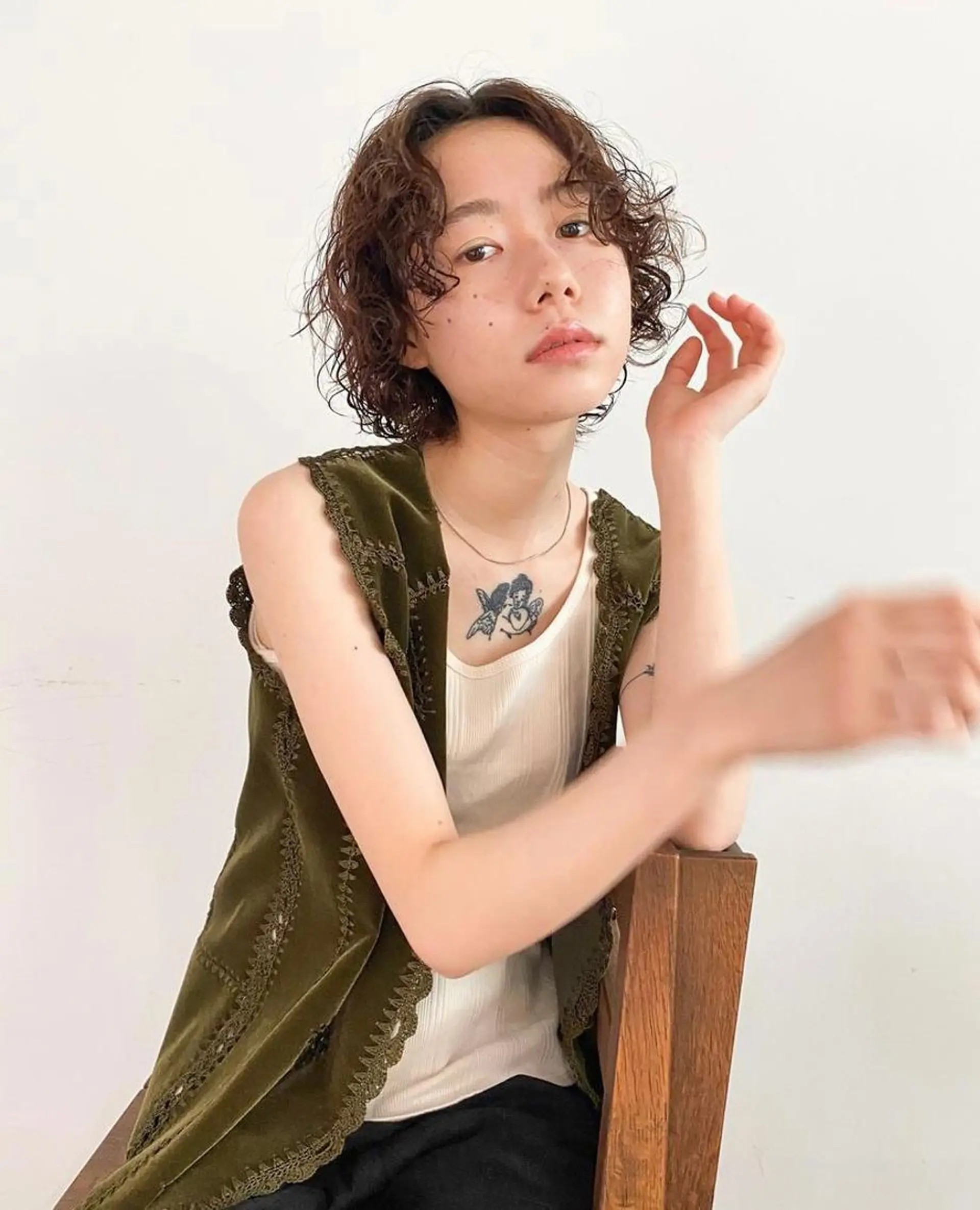 ショート カラー パーマ ヘアアレンジ メンズ キッズ メンズパーマ プードルパーマ プードルパーマ パーマスタイル🔅 sayacaのヘアスタイル