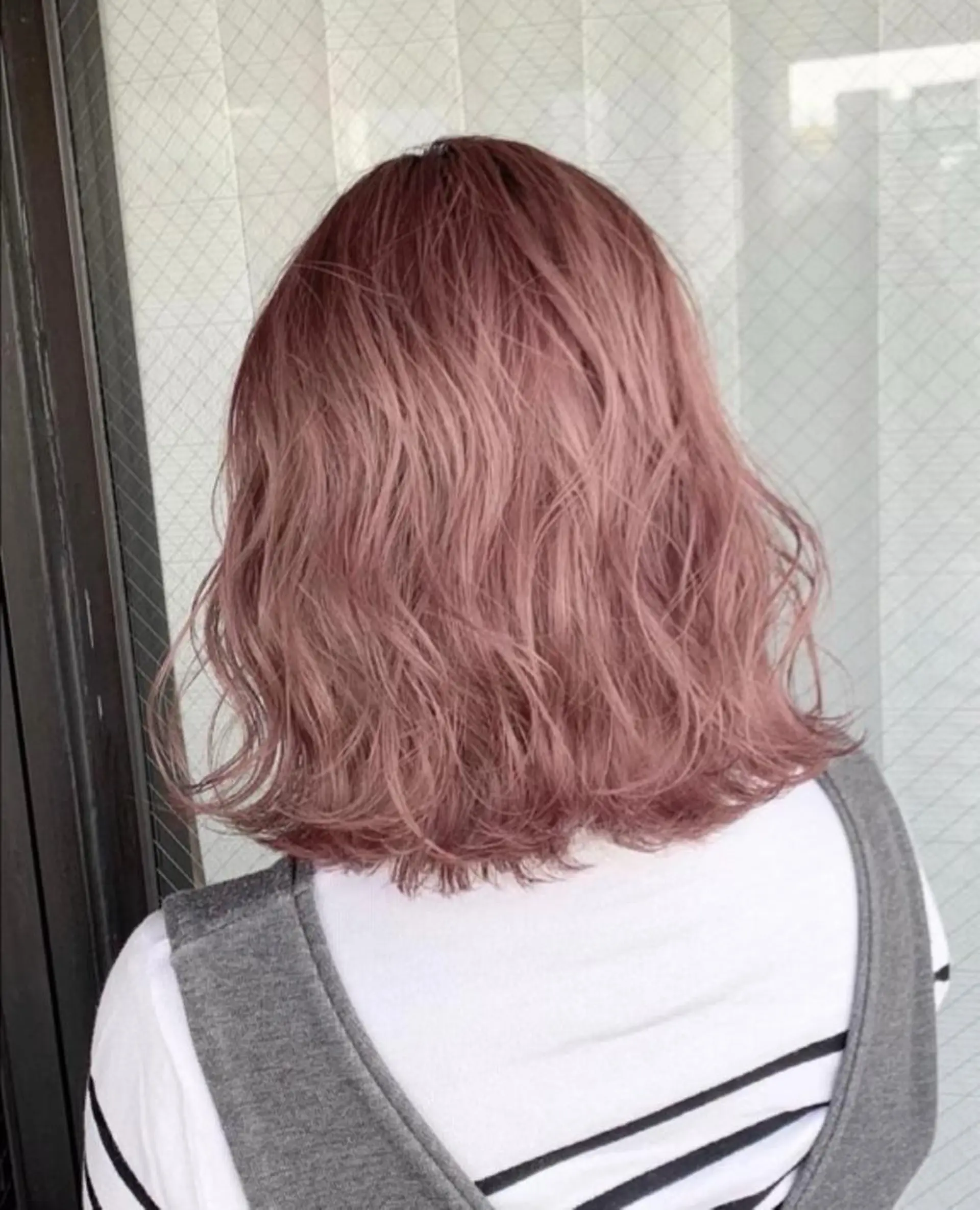ミディアム カラー パーマ ヘアアレンジ メンズ キッズ ネイル マツエク・マツパ アイブロウ ショートボブ ミディアムパーマ メンズバレイヤージュ メンズブリーチ メンズハイライト Eirデザイナーズ サロン茶屋町tomoのヘアスタイル