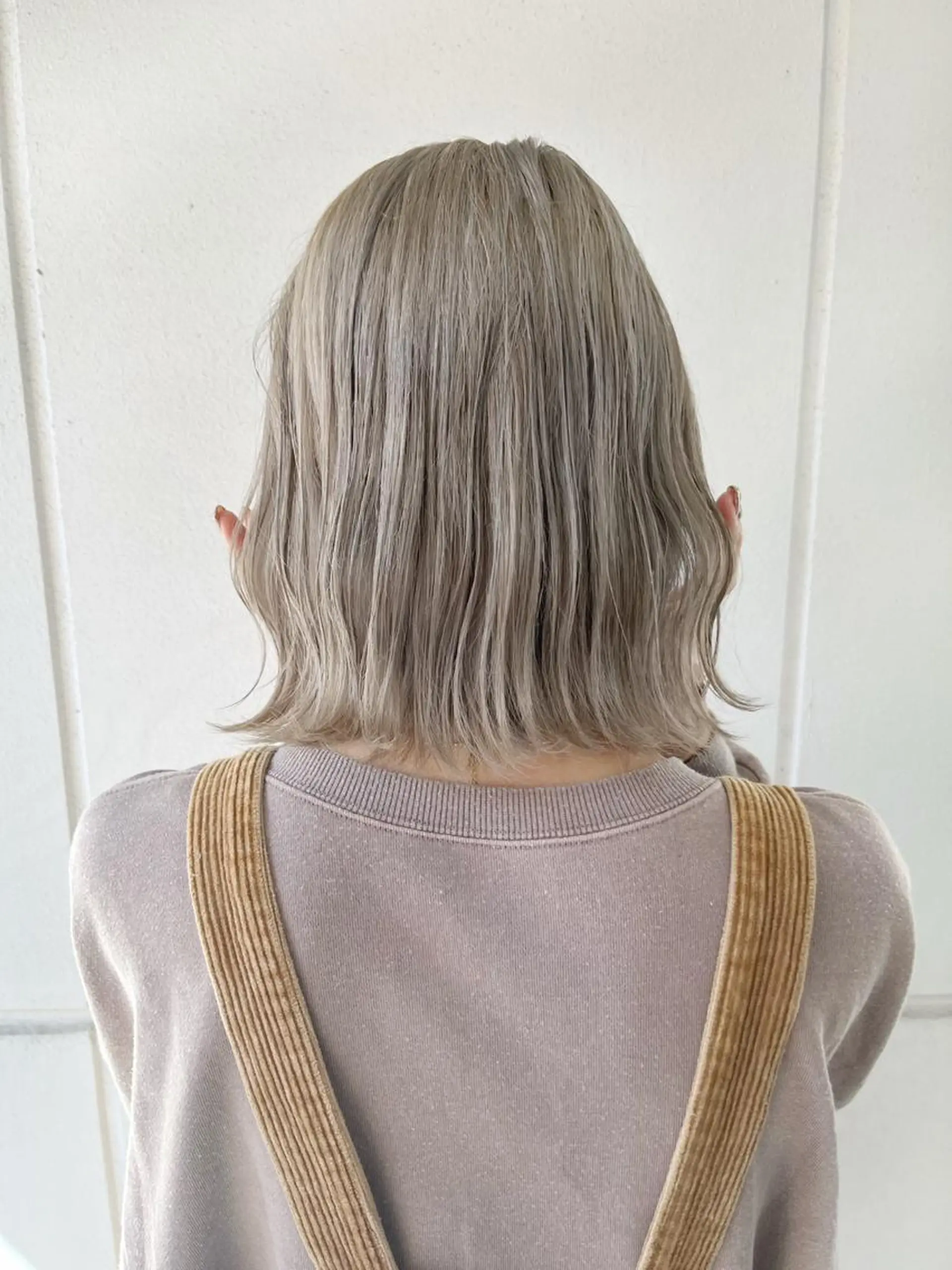 ミディアム カラー ブリーチ ケアブリーチ 透明感カラー デザインカラー ダブルカラー ダブルカラー　/ インナーカラーMiiのヘアスタイル