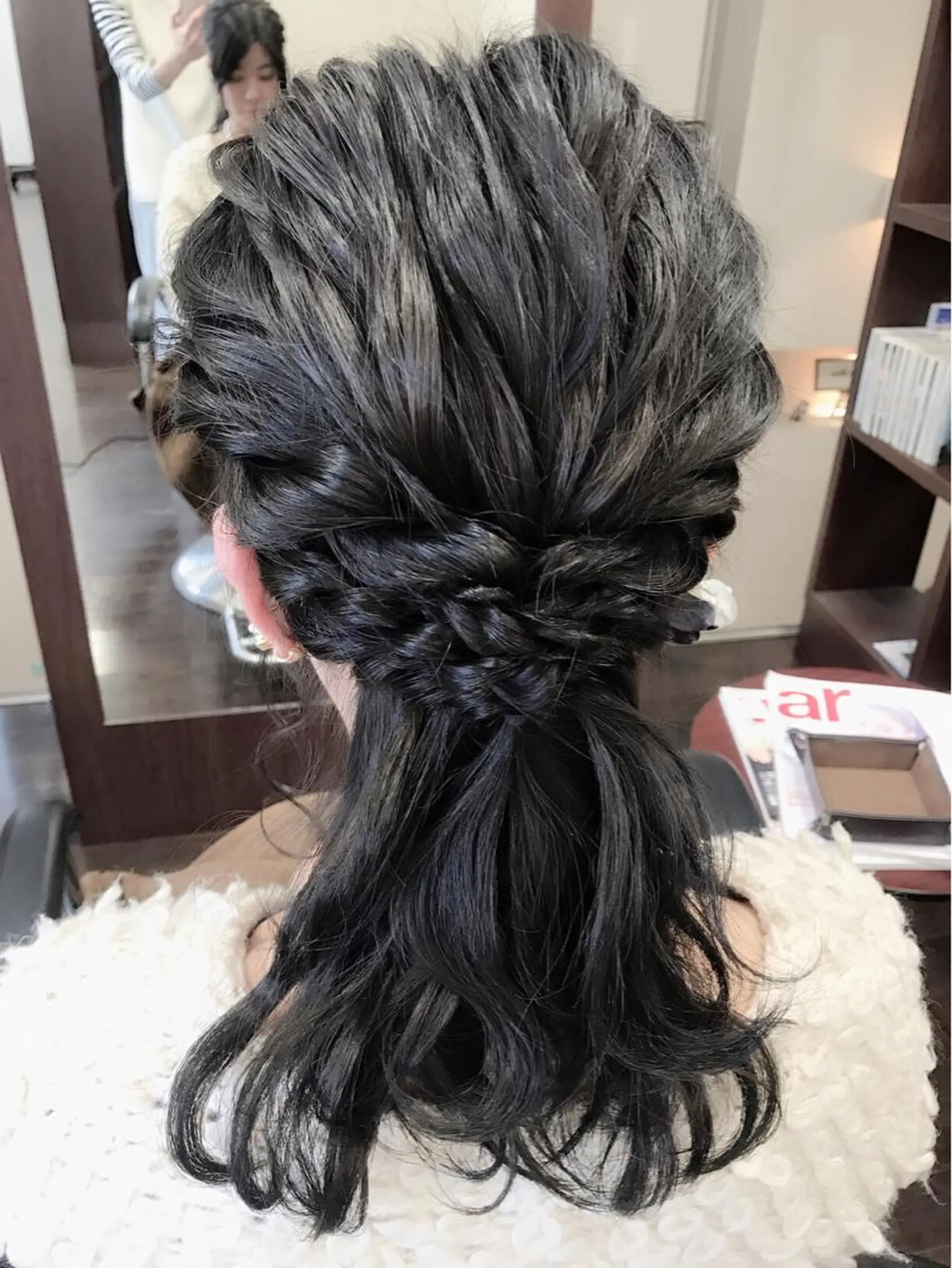 セミロング ヘアアレンジ 沢田 瞳のヘアスタイル