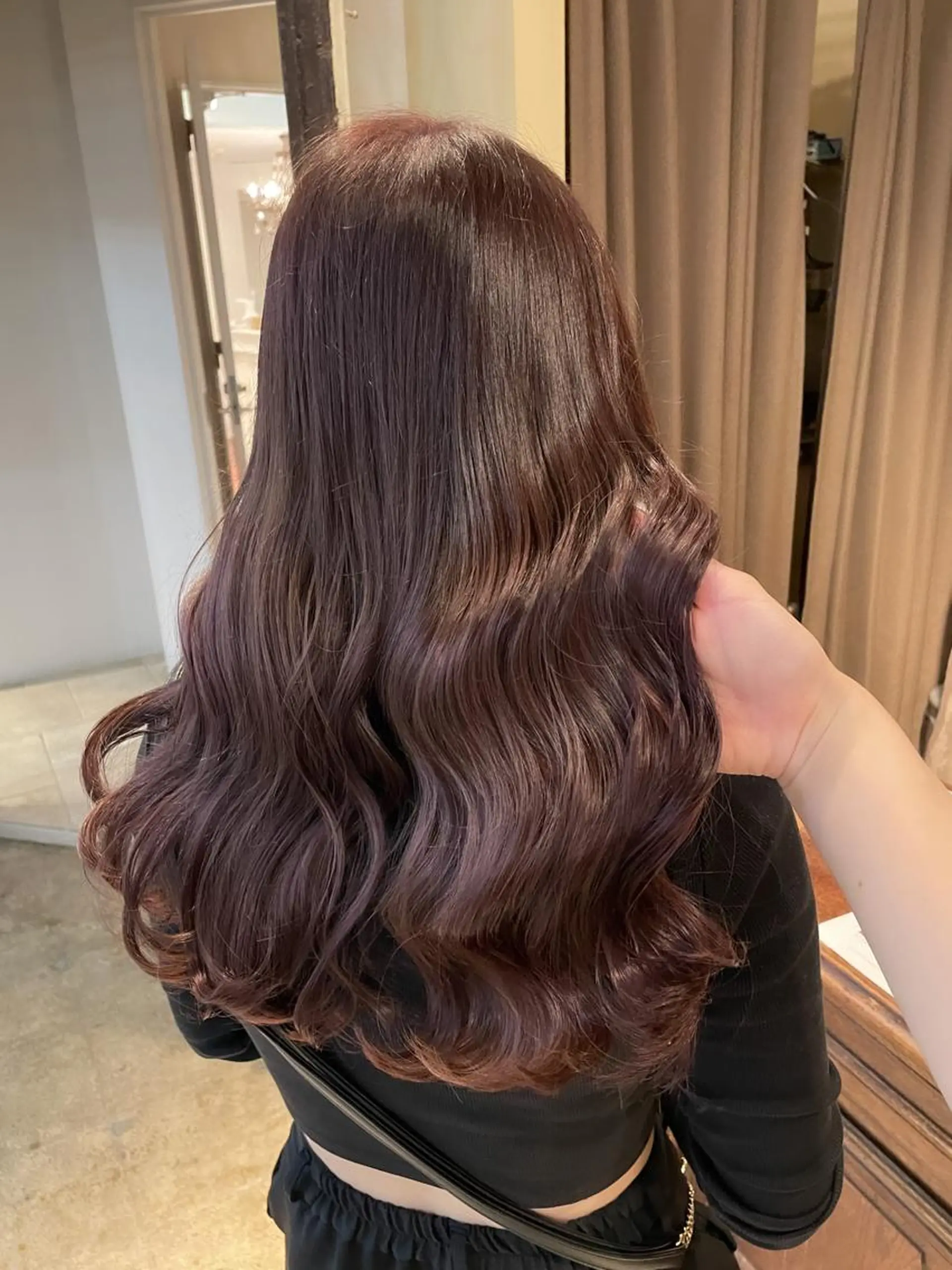 セミロング ブリーチなしカラー/ 顔周りレイヤーカットのヘアスタイル