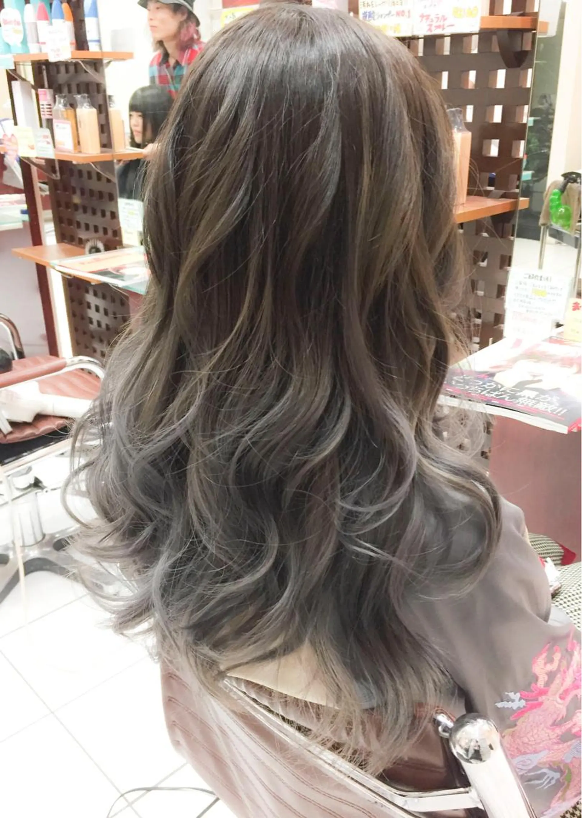 セミロング カラー モテ髪透明感❤️ デイズヘアカラーのヘアスタイル