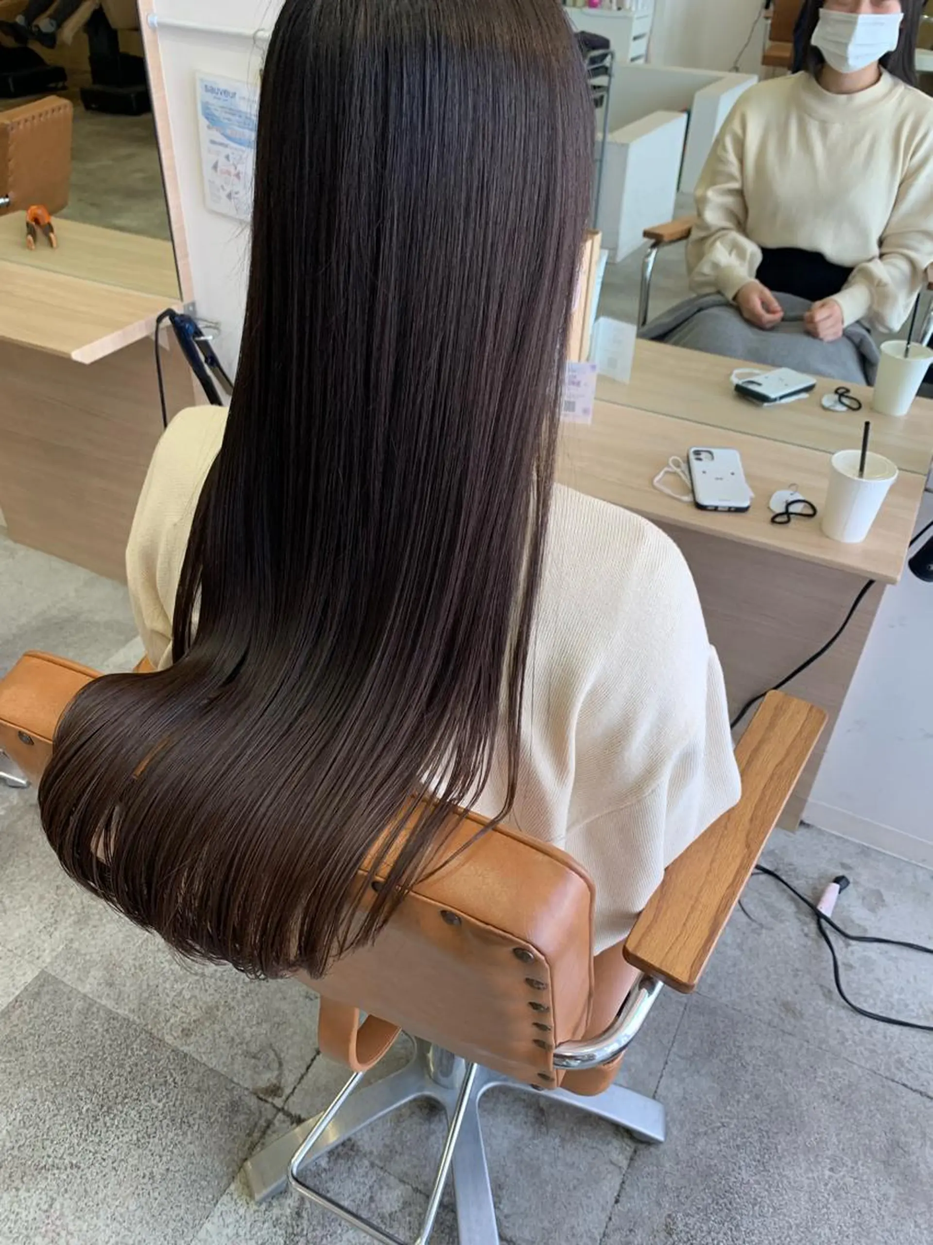 ロング カラー アッシュ ブリーチ ケアブリーチ 透明感カラー ダブルカラー モリシュンスケ /レイヤー/髪質改善のヘアスタイル