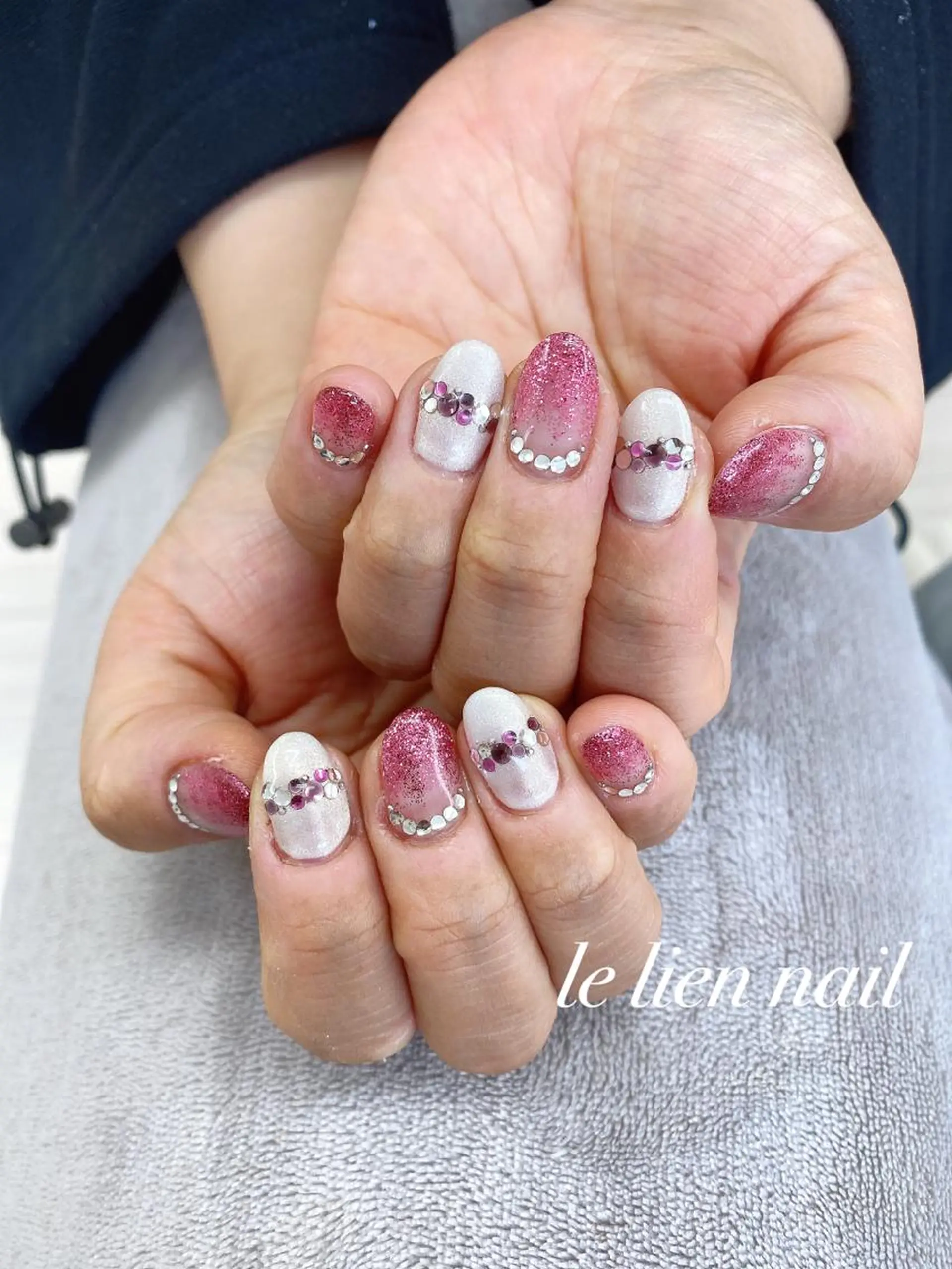 ネイル グラデーション キラキラネイル ラメ(グリッター) ラメグラデーション ストーンネイル le lien nailのネイルデザイン