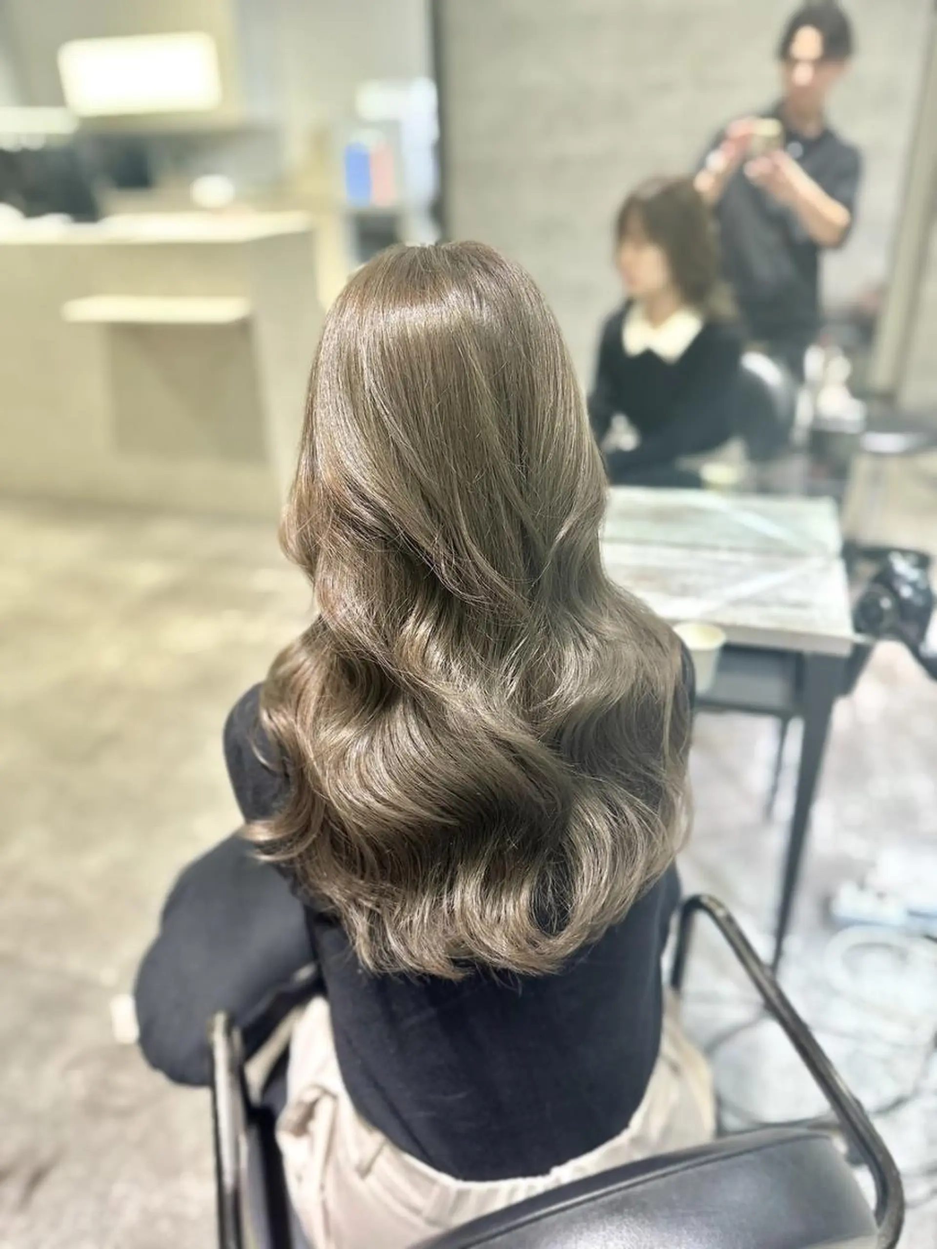 ロング カラー ヘアアレンジ _WHITE 難波本店のヘアスタイル