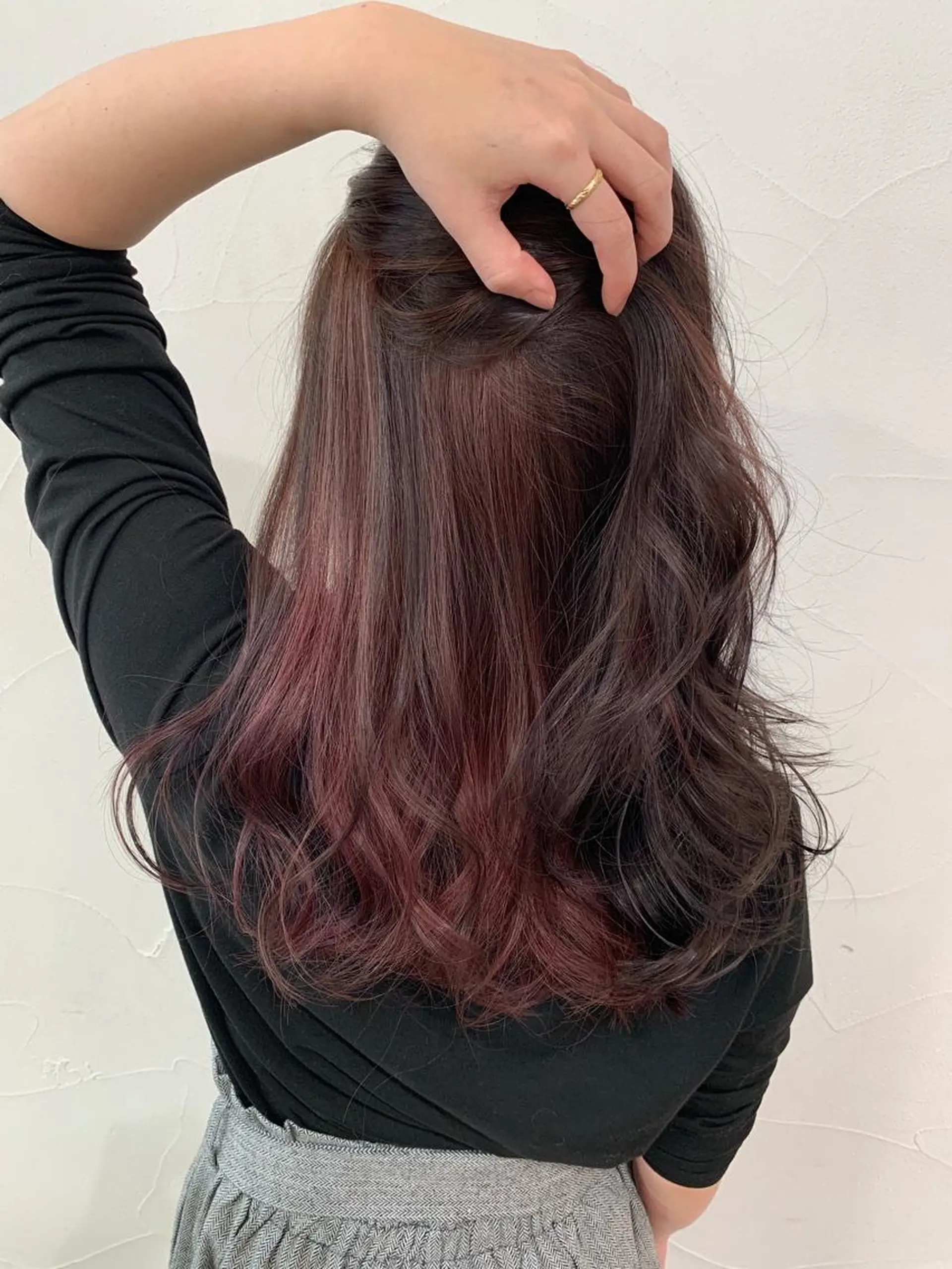 ロング カラー 乳井 悠香のヘアスタイル