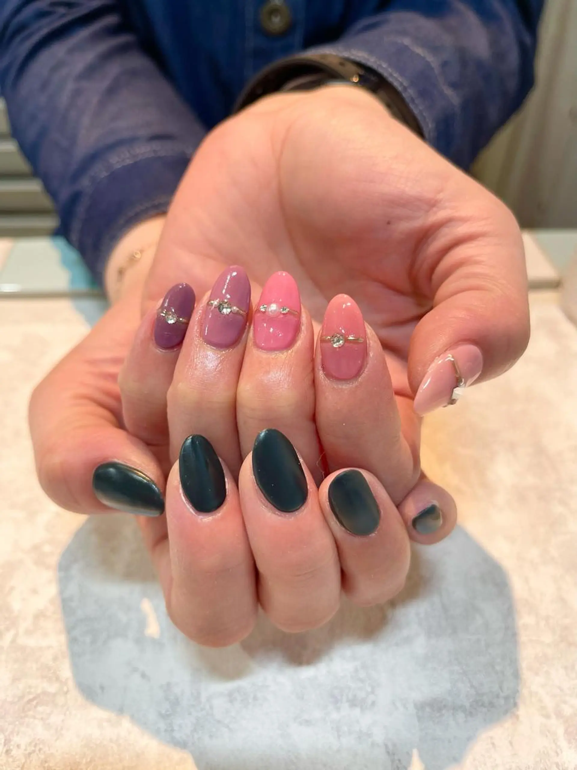 ネイル 高尾 梨花のネイルデザイン