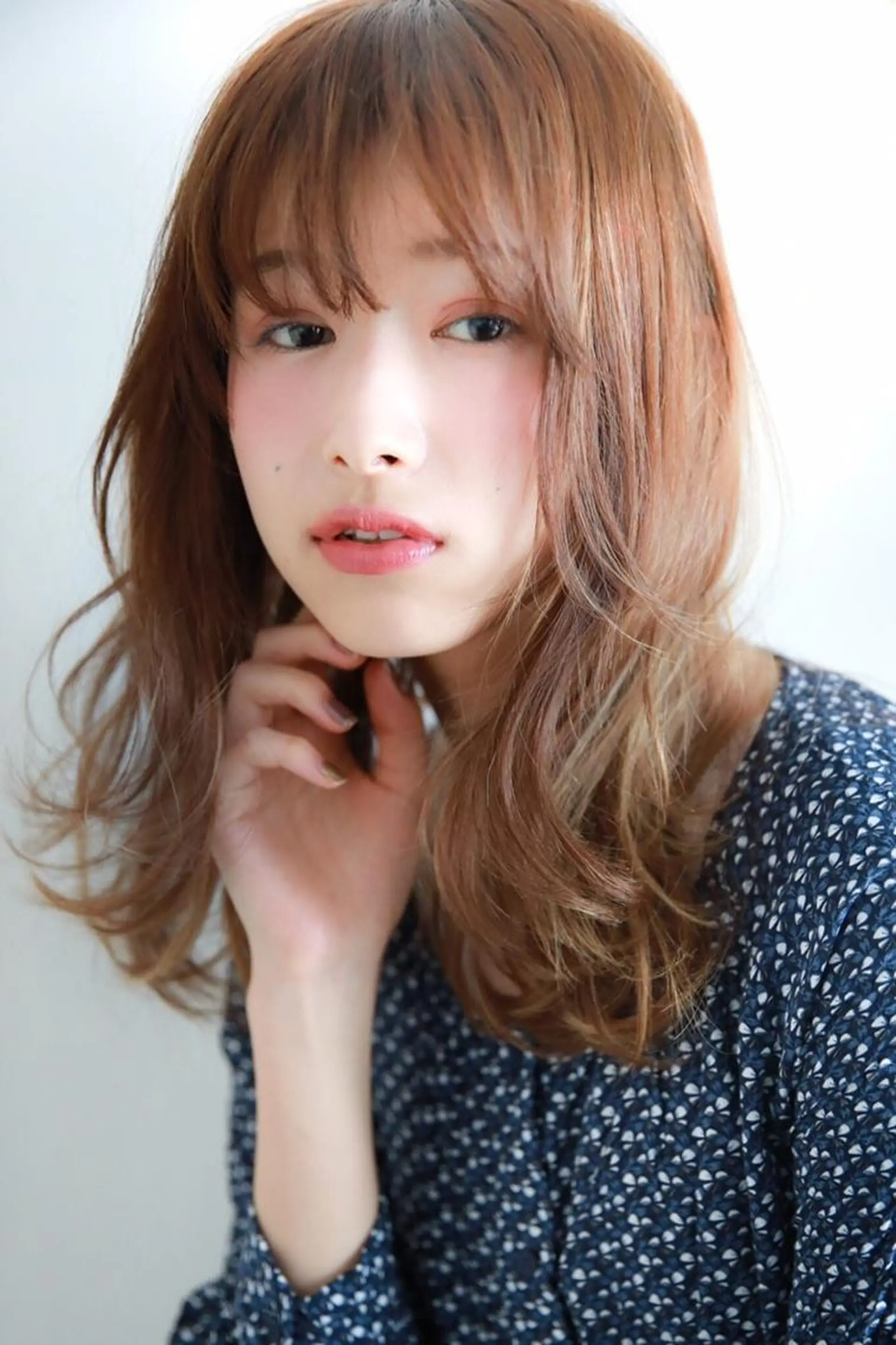 ミディアム カラー マツエク・マツパ 🤎ベージュカラー 🐶メンズパーマのヘアスタイル