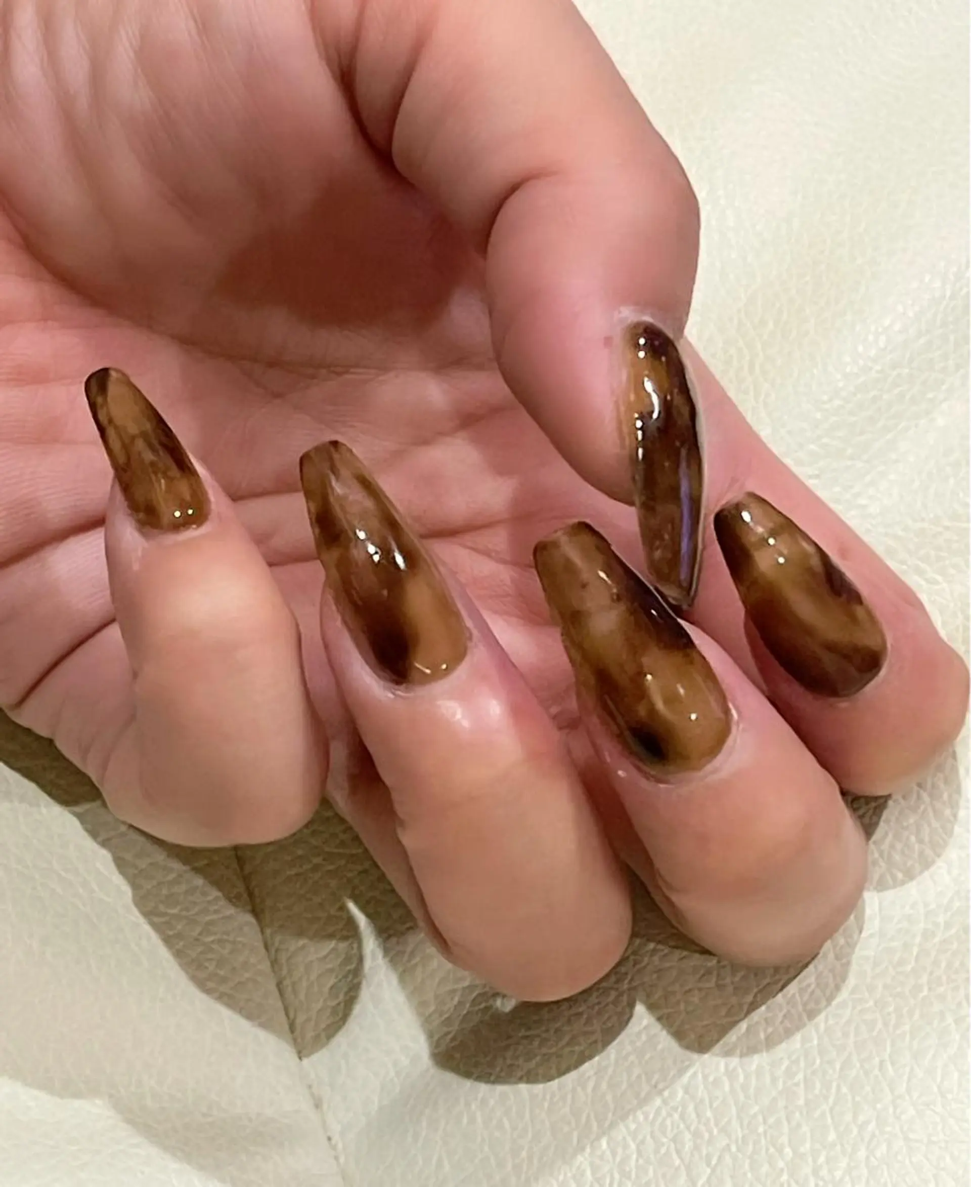 ネイル ハンドネイル SINCERELY シンシアリー🌈のネイルデザイン