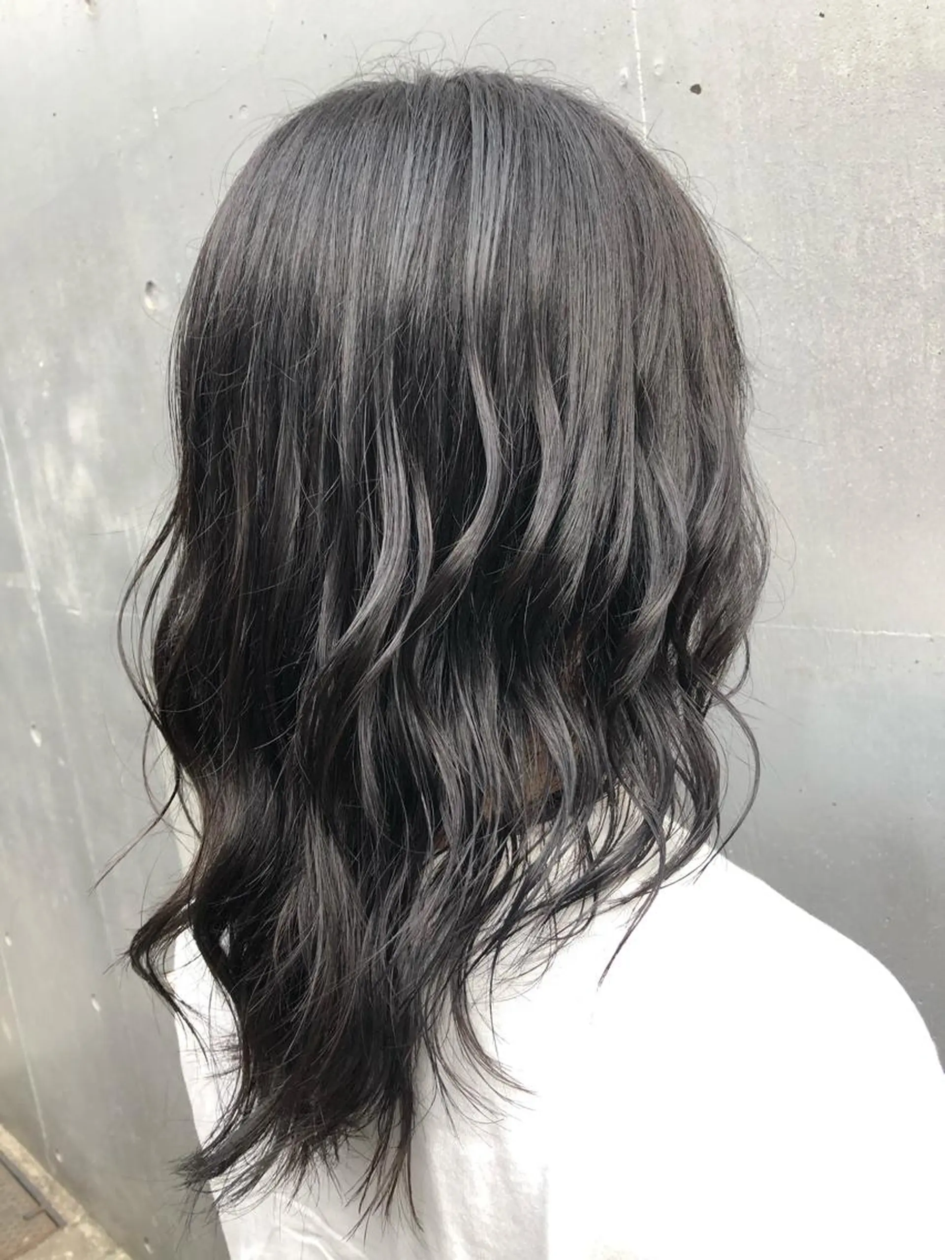 ミディアム カット ヘアカラー トリートメント お気に入り数2.2万 🏆SHO🏆のヘアスタイル