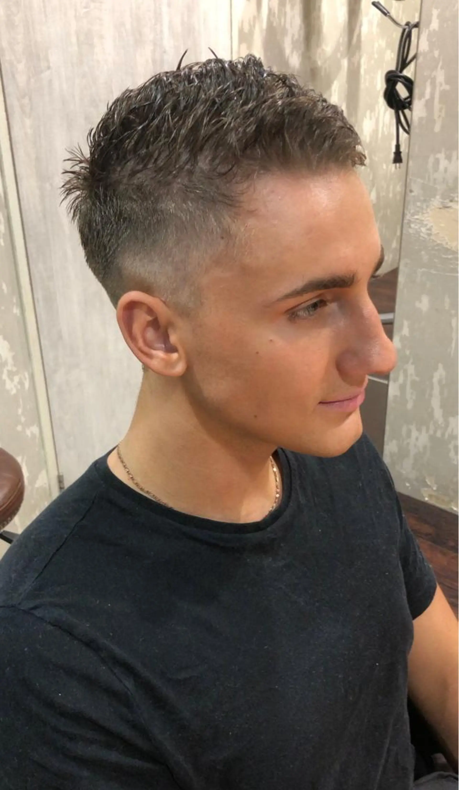 メンズ 西川 仁のヘアスタイル