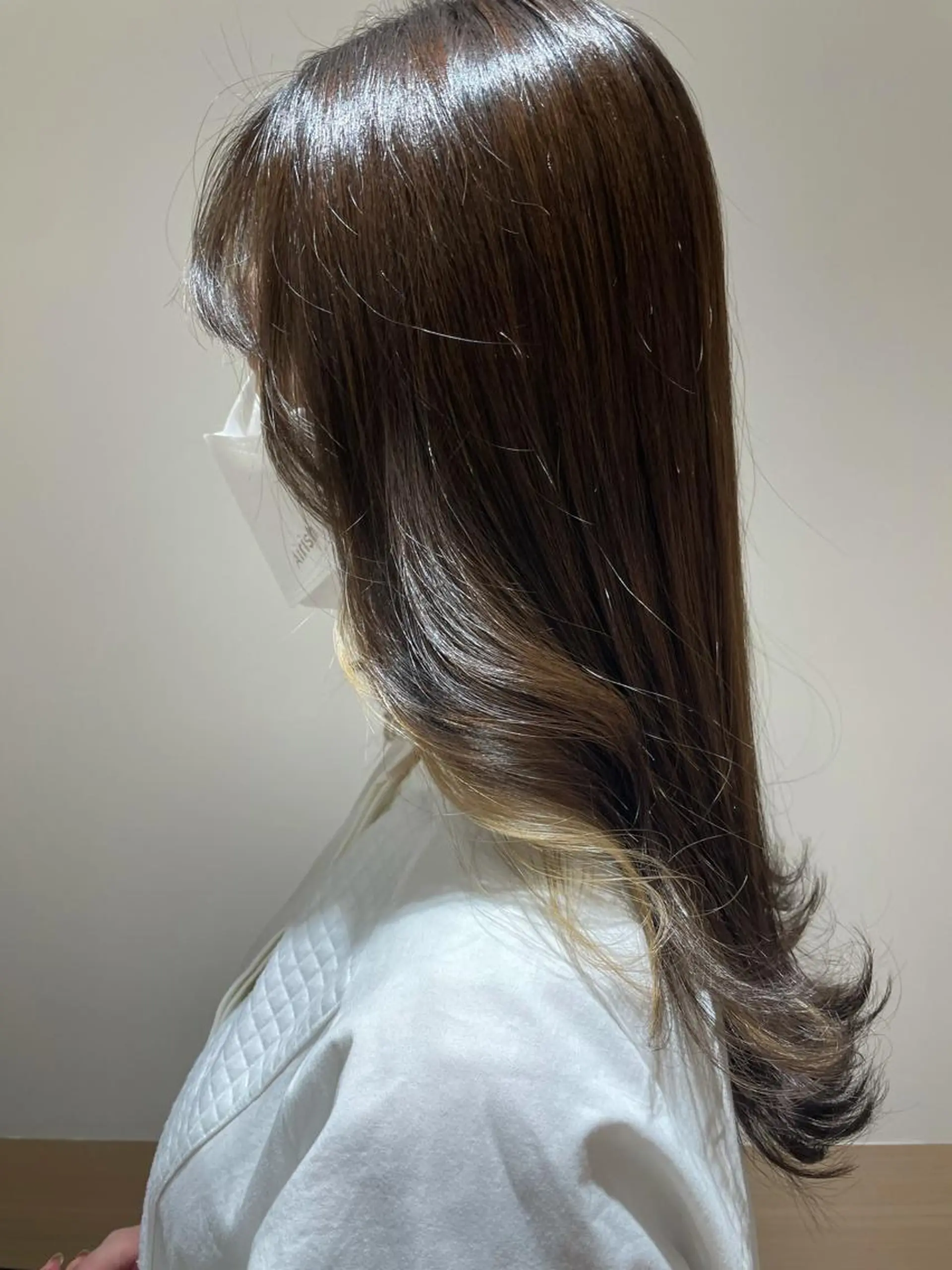 ロング カラー ベージュカラー ブリーチ ブルーカラー ハイトーンカラー インナーカラー ヘアカラー GO TODAY SHAiRE SALON所属・天野 瑠真のヘアスタイル