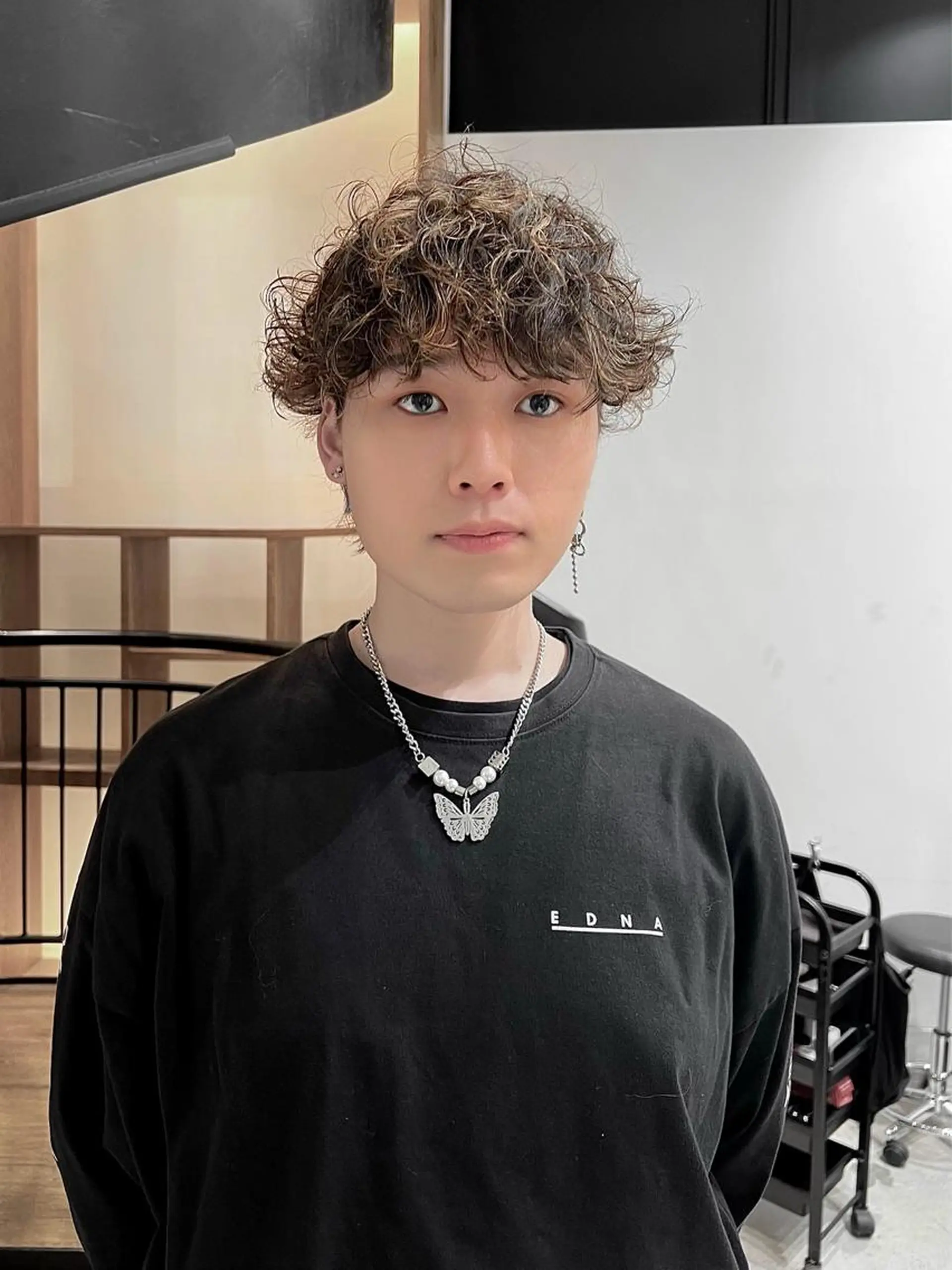 パーマ メンズ メンズパーマ ツイストスパイラルパーマ スパイラルパーマ カット パーマ Qin shaire salon 原宿verno店所属・【センターパート】 ETO／江藤翼の眉毛・アイブロウイメージ