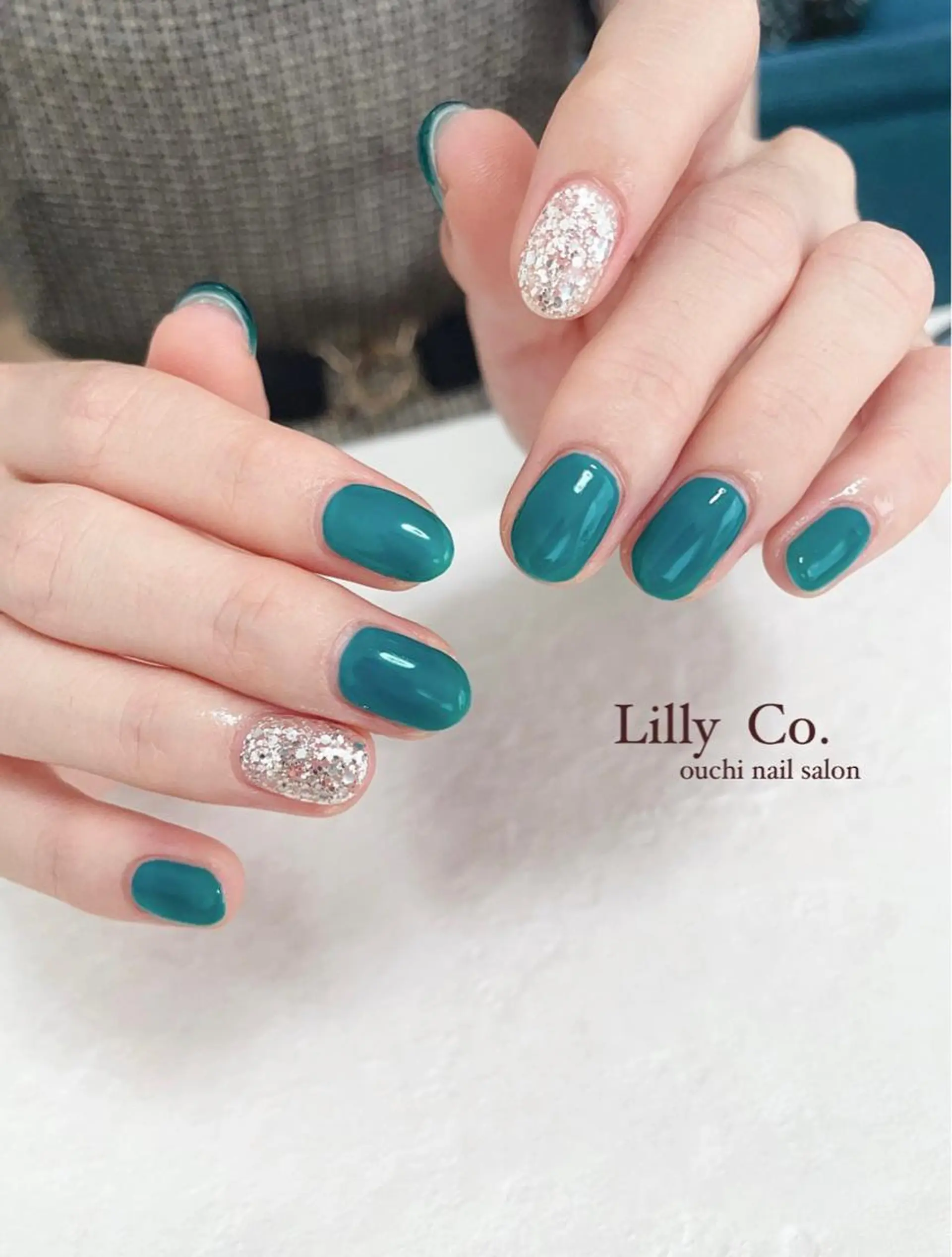 ネイル グリーン ハンドネイル ハンドケア Lilly Co.のネイルデザイン