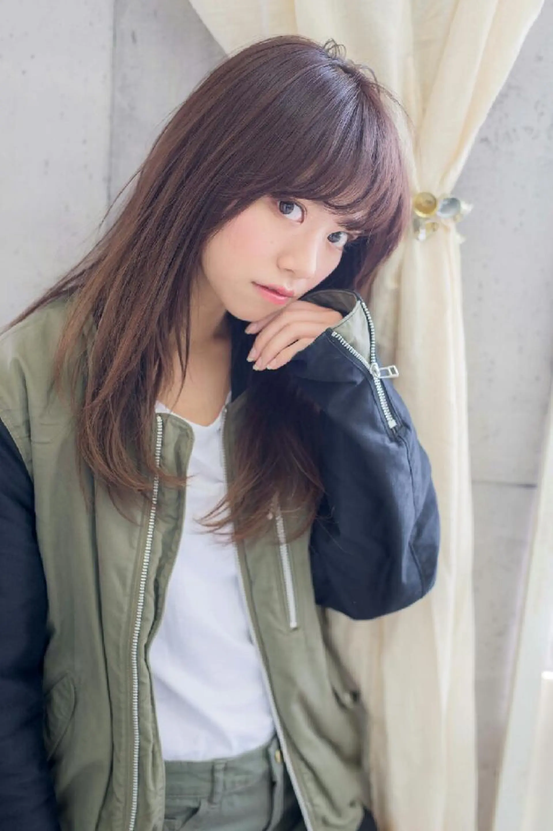 ミディアム セミロング カラー パーマ ヘアアレンジ Neolive plus所属・前田 裕介のヘアスタイル