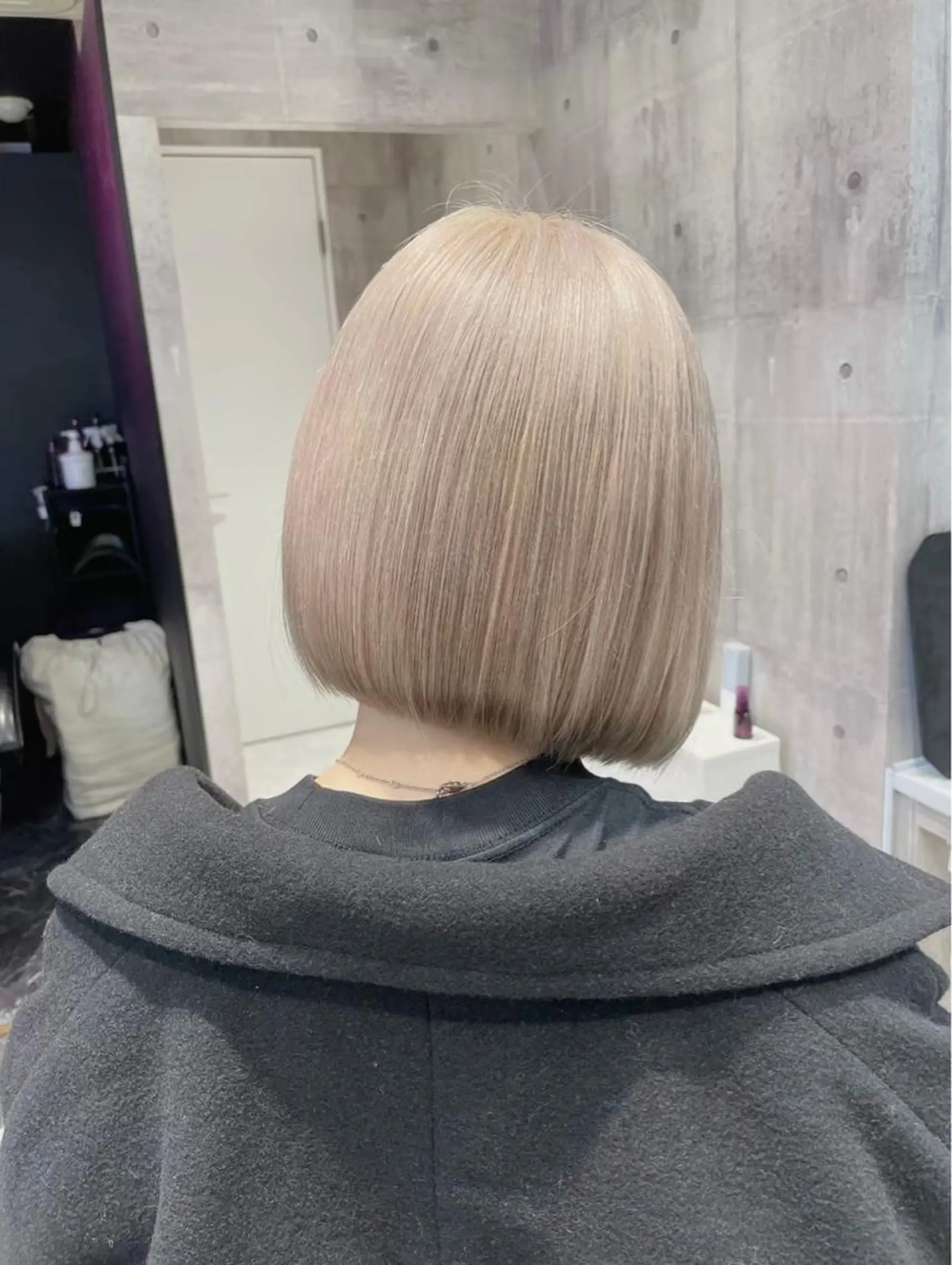 ショート カラー アッシュ ベージュカラー ブリーチ ダブルカラー グレージュ 韓国ヘア特化💍 tiam💍ブリーチのヘアスタイル