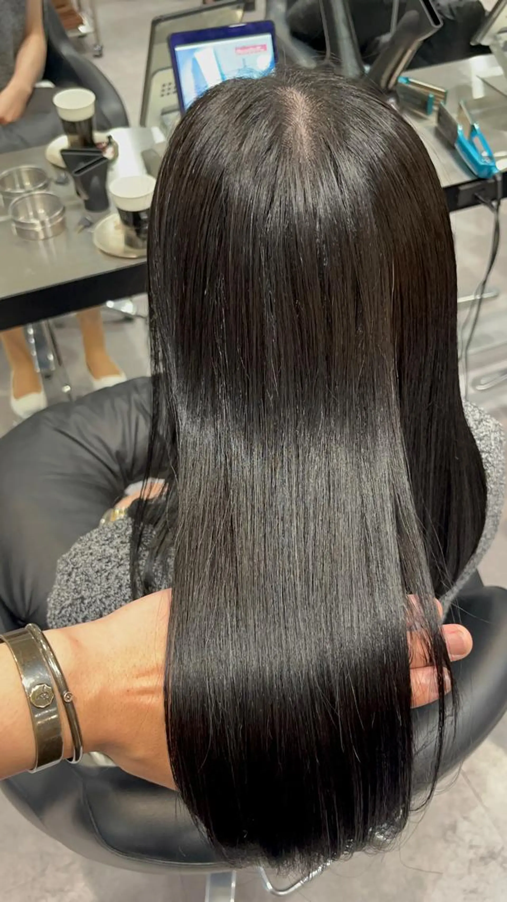 ロング カラー パーマ 🌈艶髪/髪質改善 新宿itouのヘアスタイル