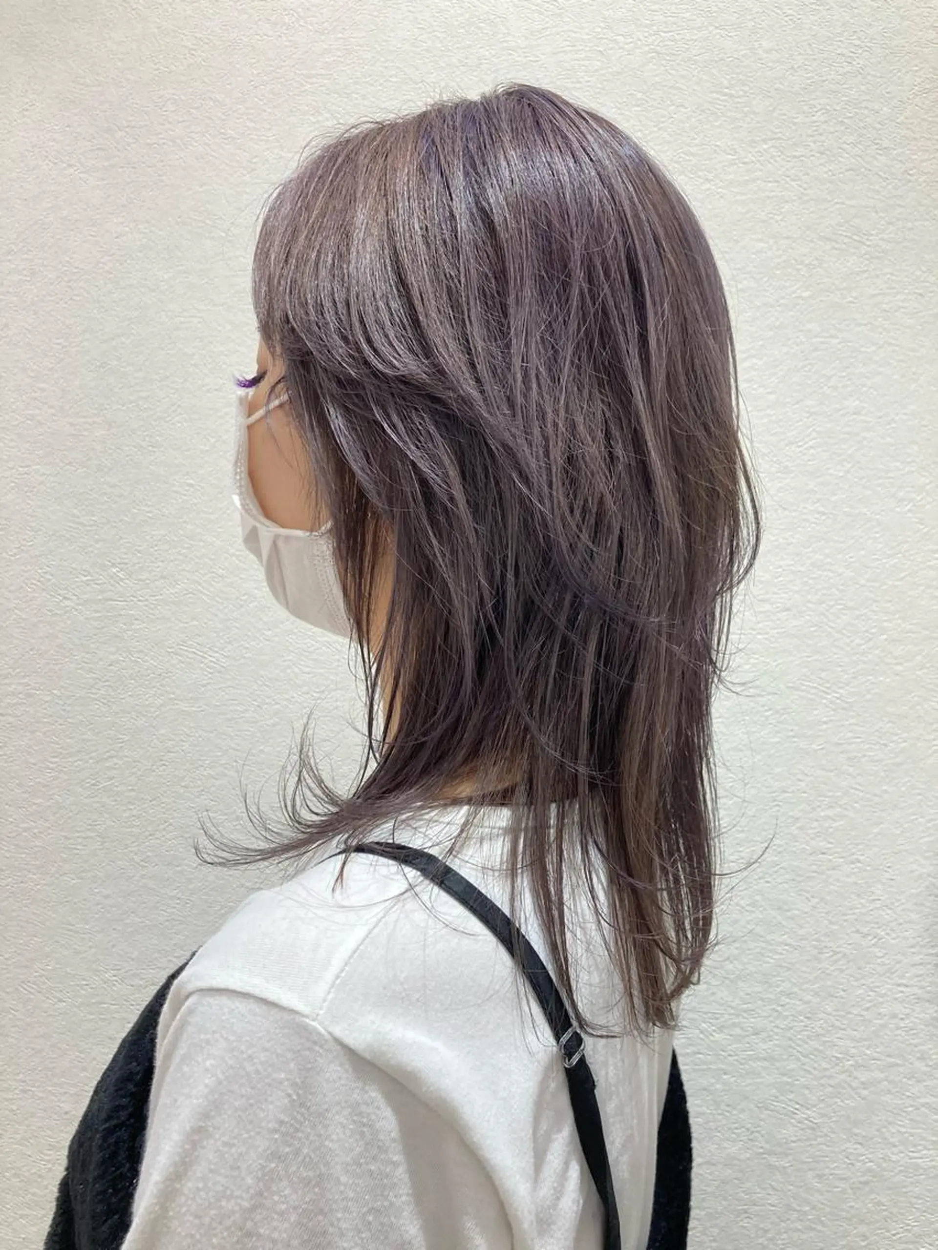 ミディアム カラー パープルカラー シルバー 野村 さなみ✨ぱっつんボブのヘアスタイル