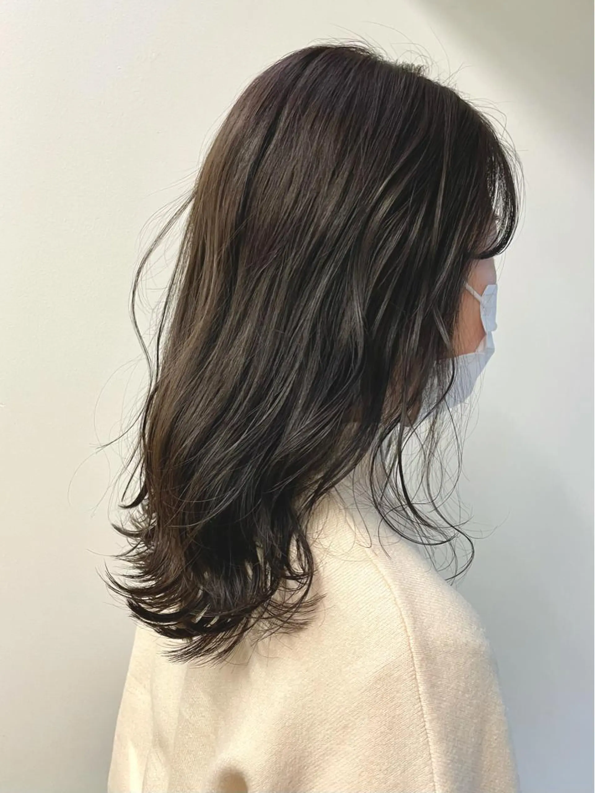 ミディアム 外ハネヘア 艶髪カラー& トリートメント　松村のヘアスタイル