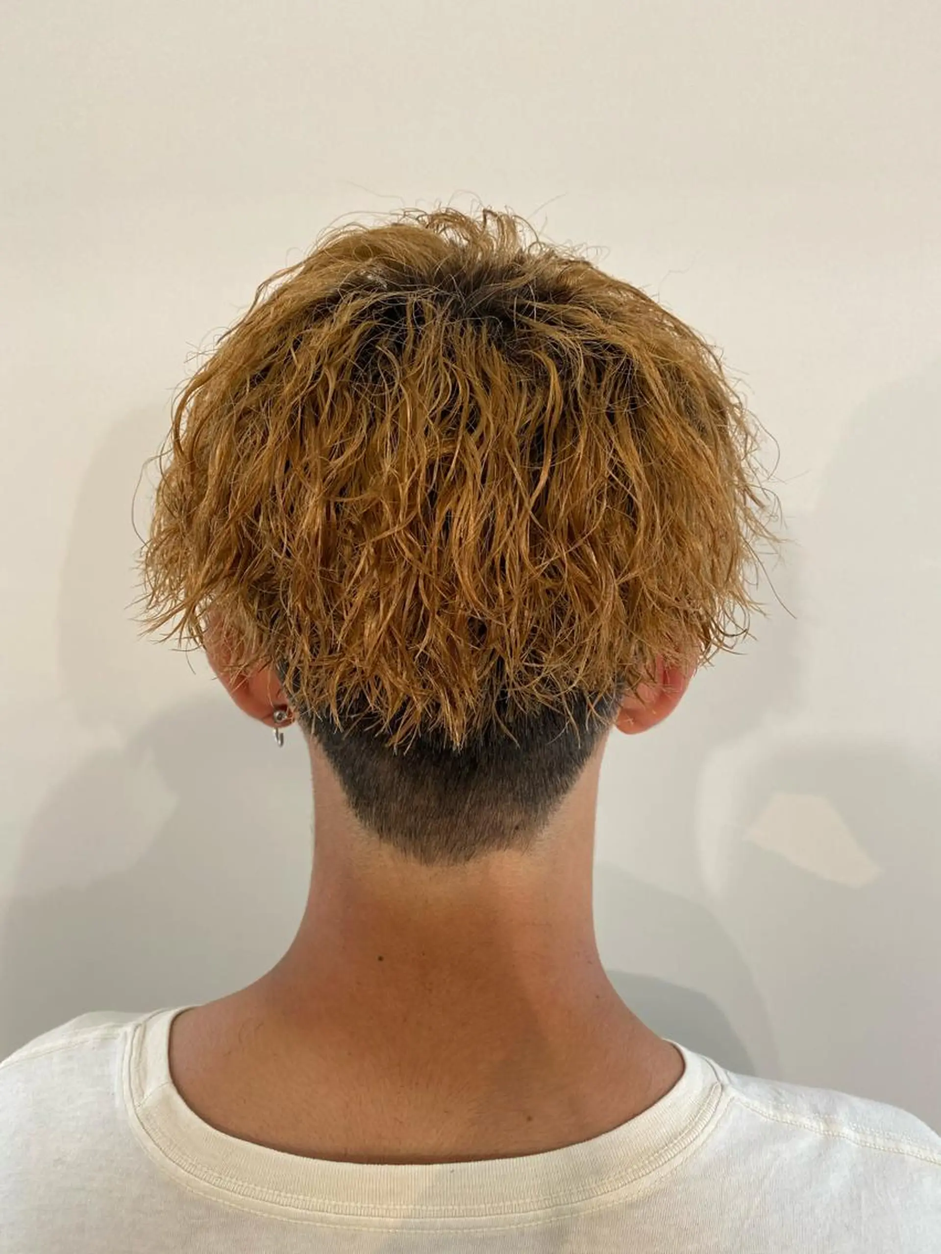 ショート カラー パーマ ヘアアレンジ メンズ メンズパーマの巨匠 鈴木純のヘアスタイル