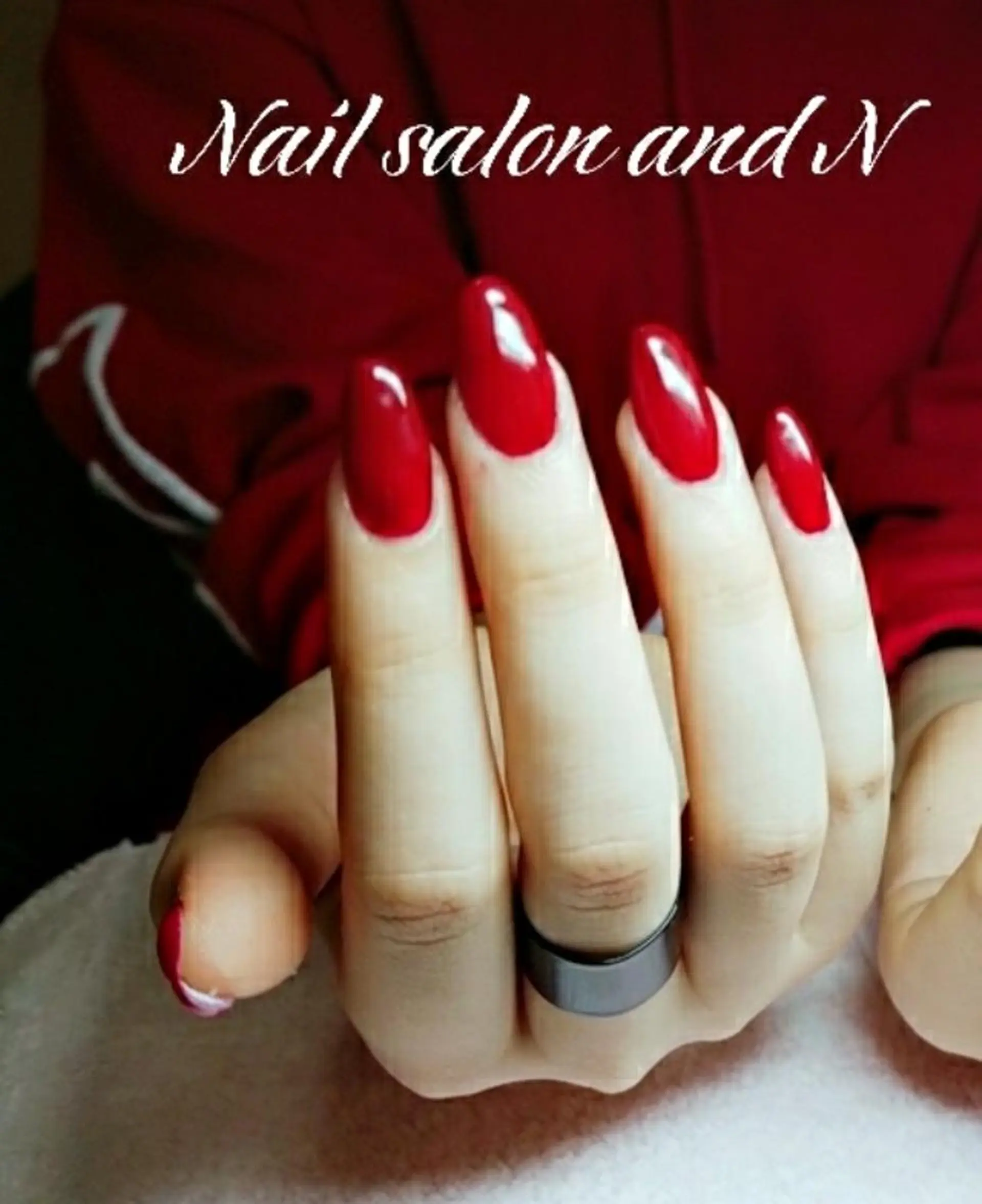 ネイル ワンカラーネイル and Nのネイルデザイン