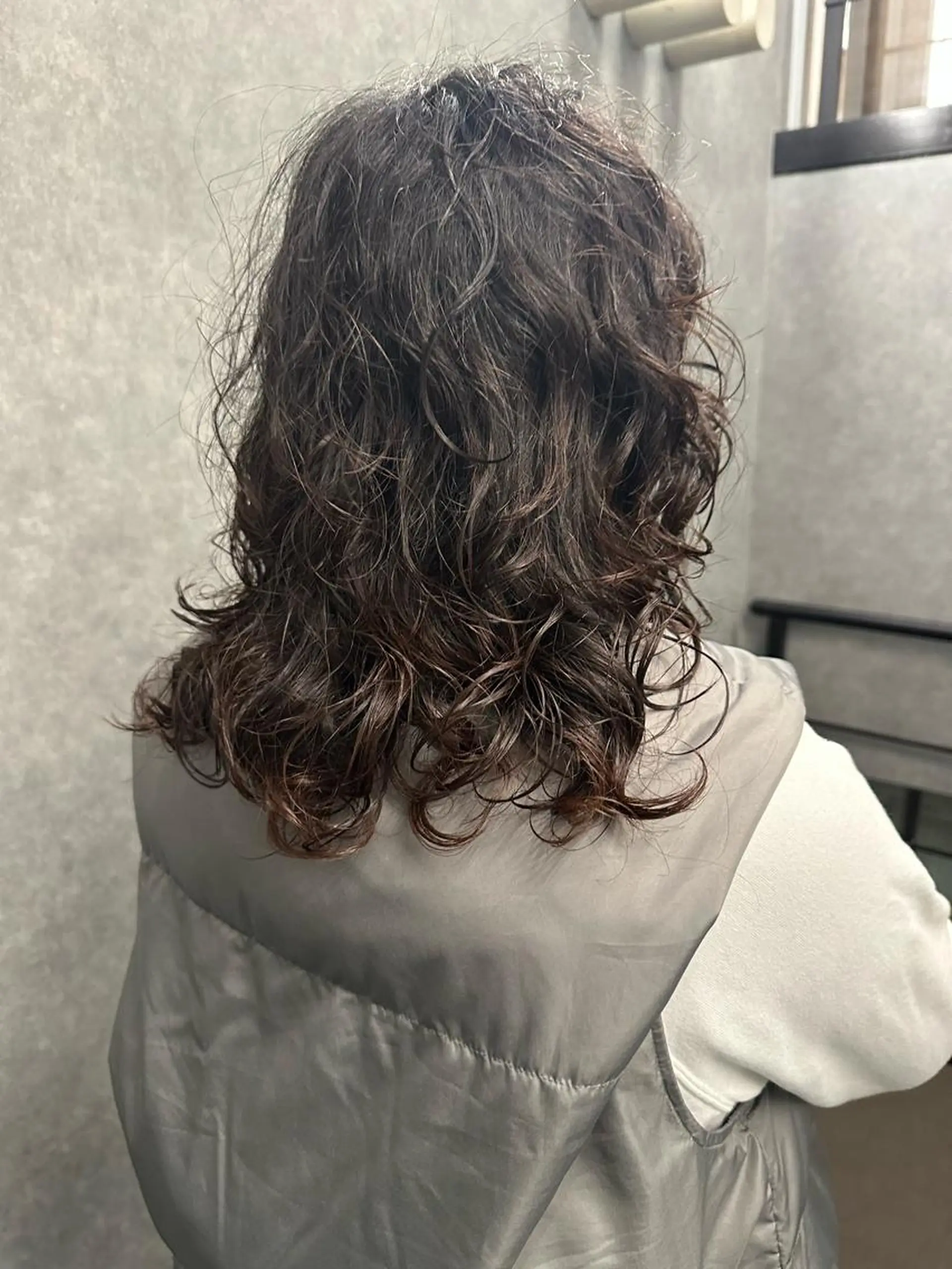 ミディアム 古沢 新のヘアスタイル