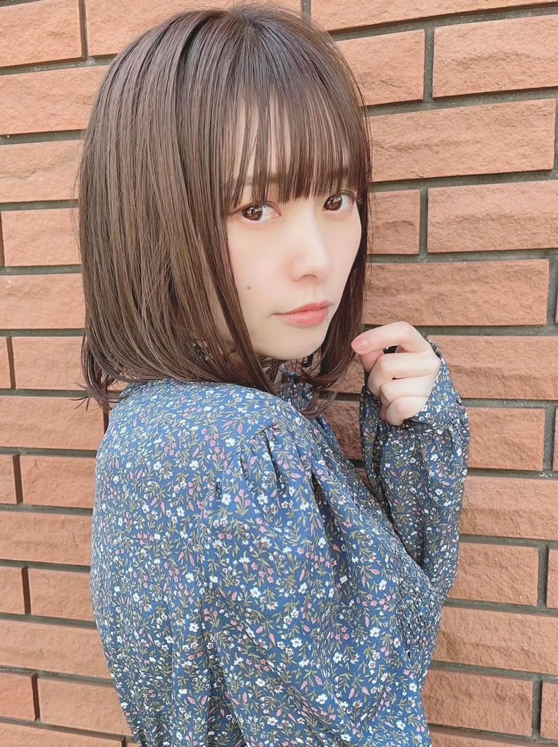 ミディアム カラー パーマ ヘアカラー トリートメント 公式 Ease by amble luxeのヘアスタイル