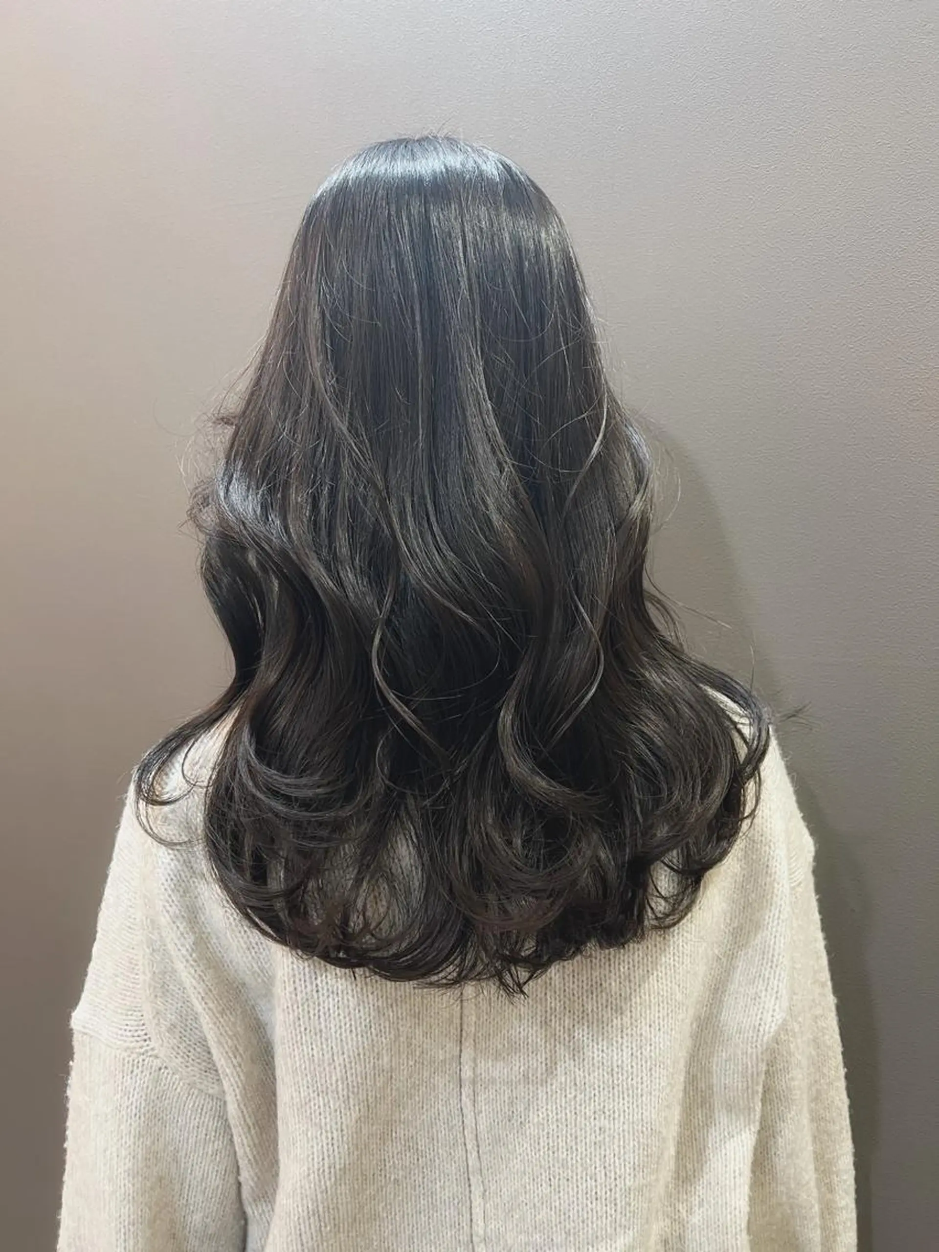 ロング カラー 中村 ひなたのヘアスタイル