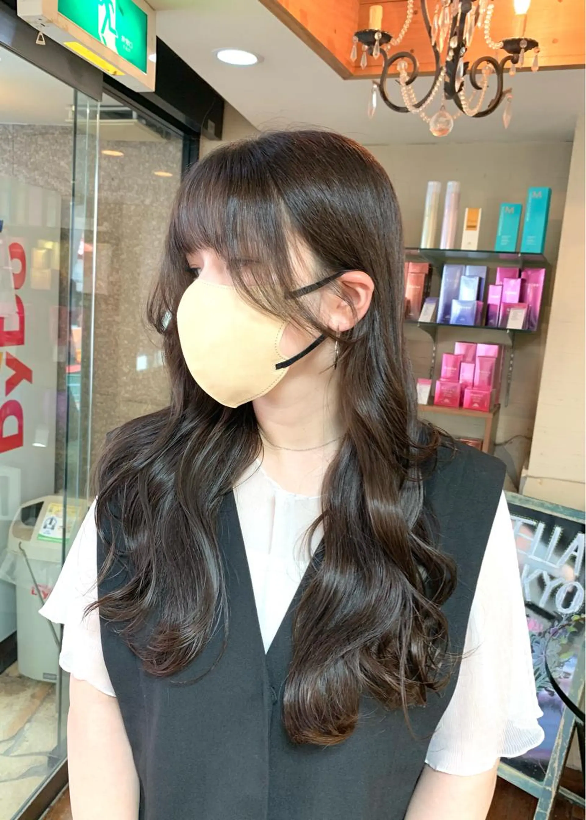 ロング カラー ベージュカラー ブリーチ ブリーチなしカラー 顔周りカット LUMO所属・矢野 晃平のヘアスタイル