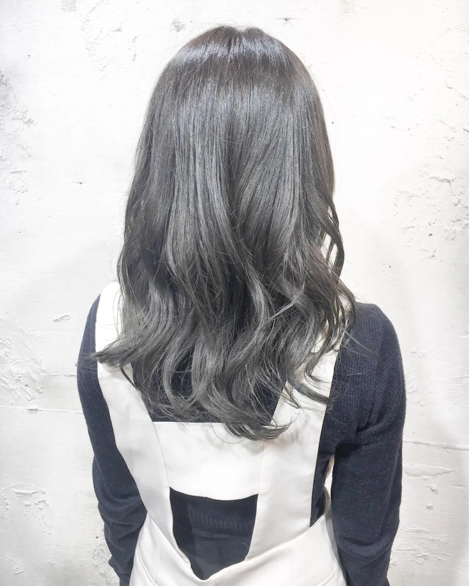 セミロング カラー ヘアアレンジ グレージュ ✨艶髪✨透明感✨ 山内大樹のヘアスタイル