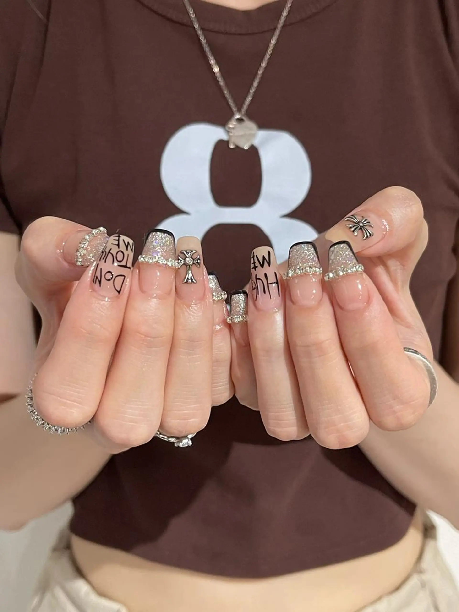 ネイル 8113 海外/y2k/韓国のネイルデザイン