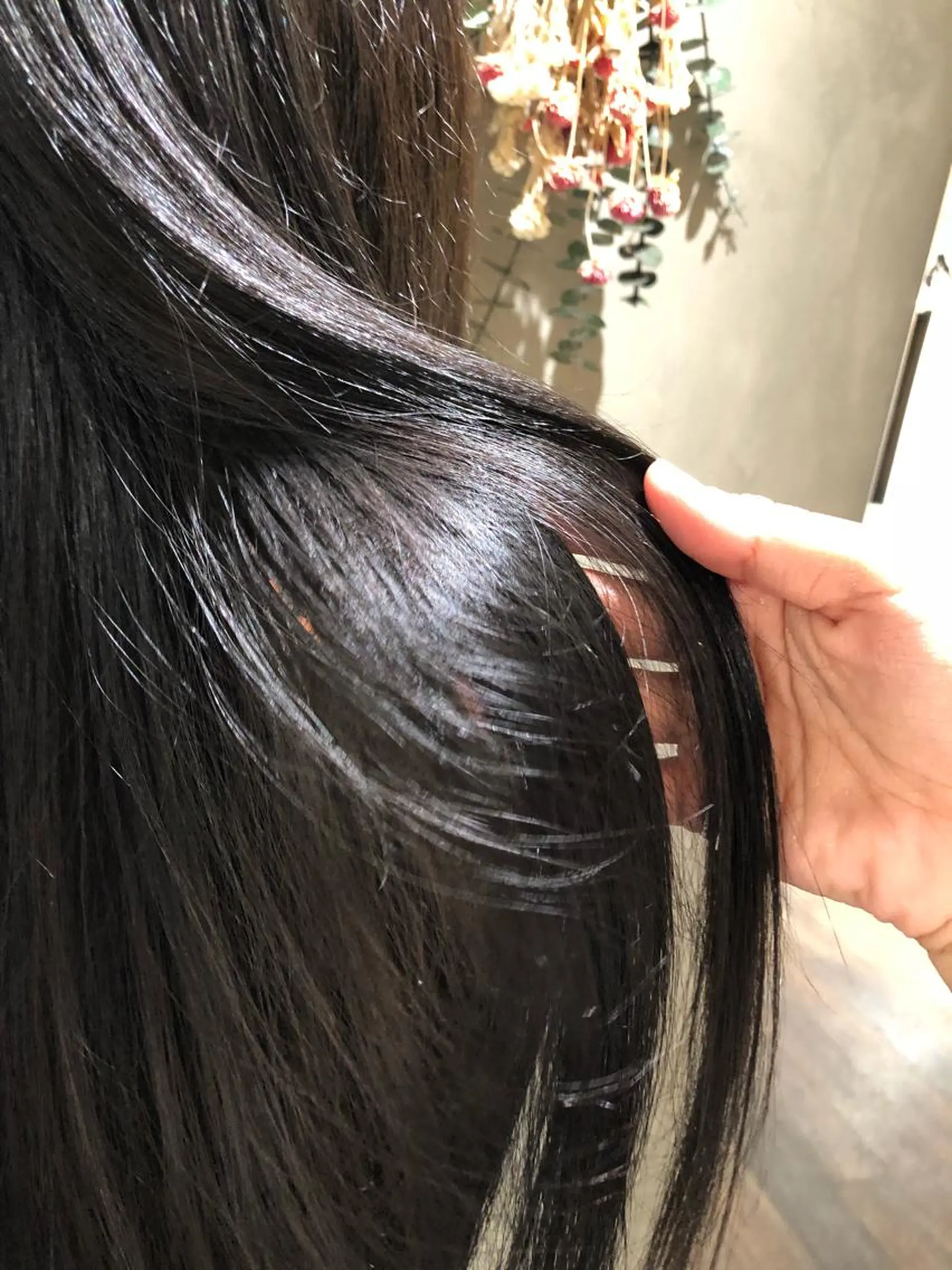 カラー 梅田ハイトーン チダ ヒナノのヘアスタイル