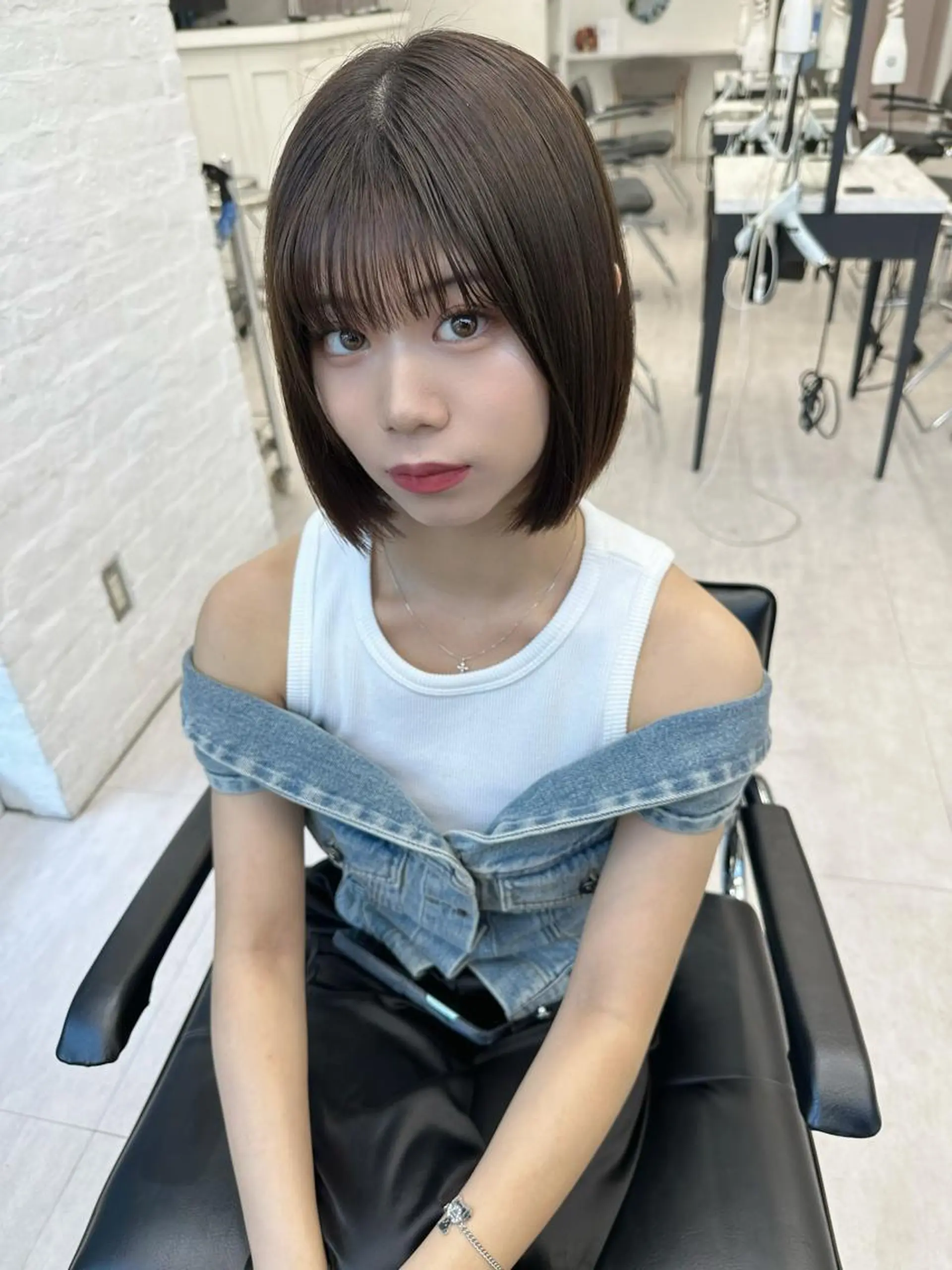 ミディアム 切りっぱなしボブ ショートボブ ボブ くびれヘア タンバルモリ カット ヘアカラー トリートメント 市原 大翼のヘアスタイル