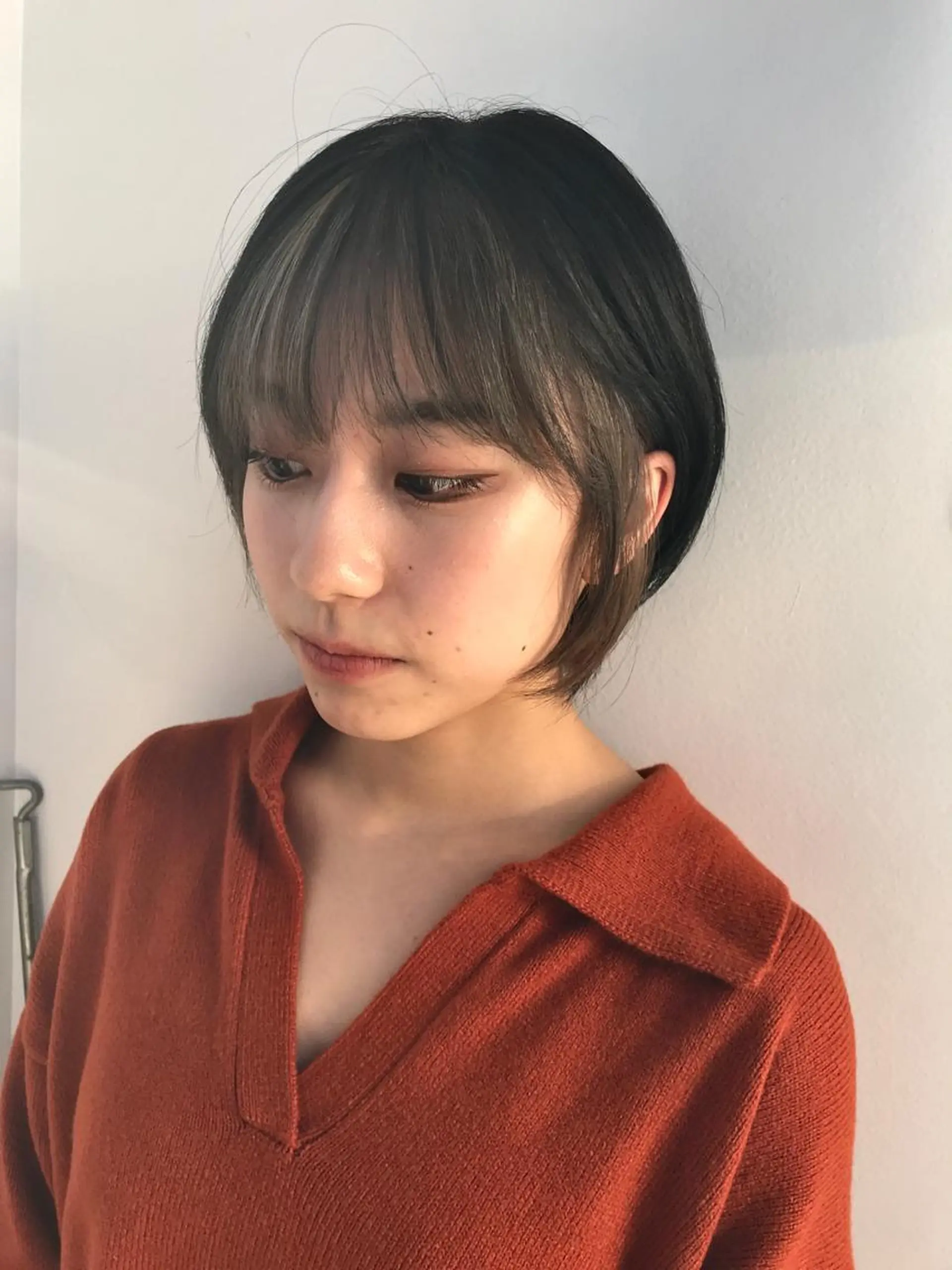 ショート カラー インナーカラー シルバー ヘアカラー 中目黒🌼 🌼ハナのヘアスタイル