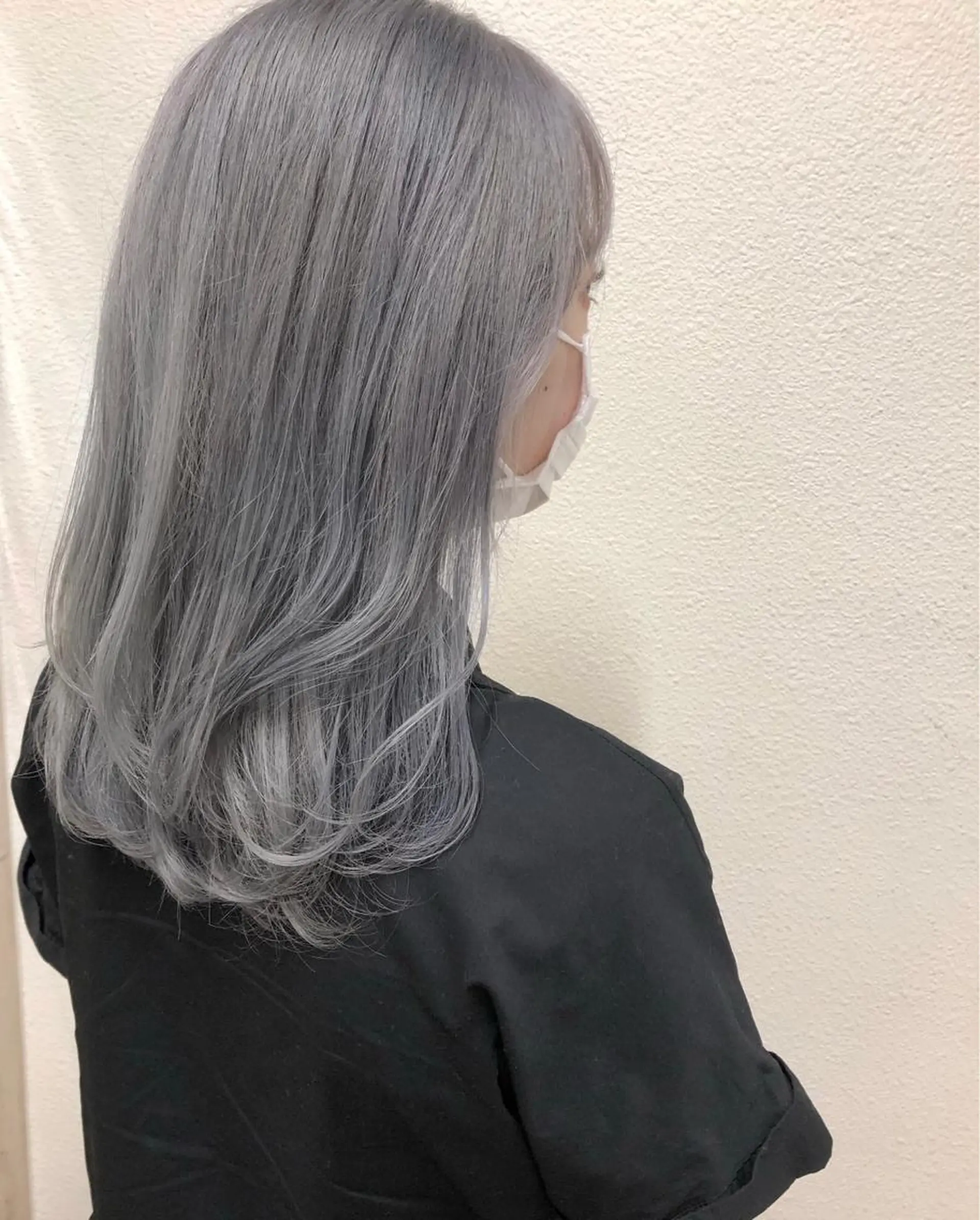 セミロング カラー ブリーチ ヘアカラー 🌼こやま かおり🌼のヘアスタイル