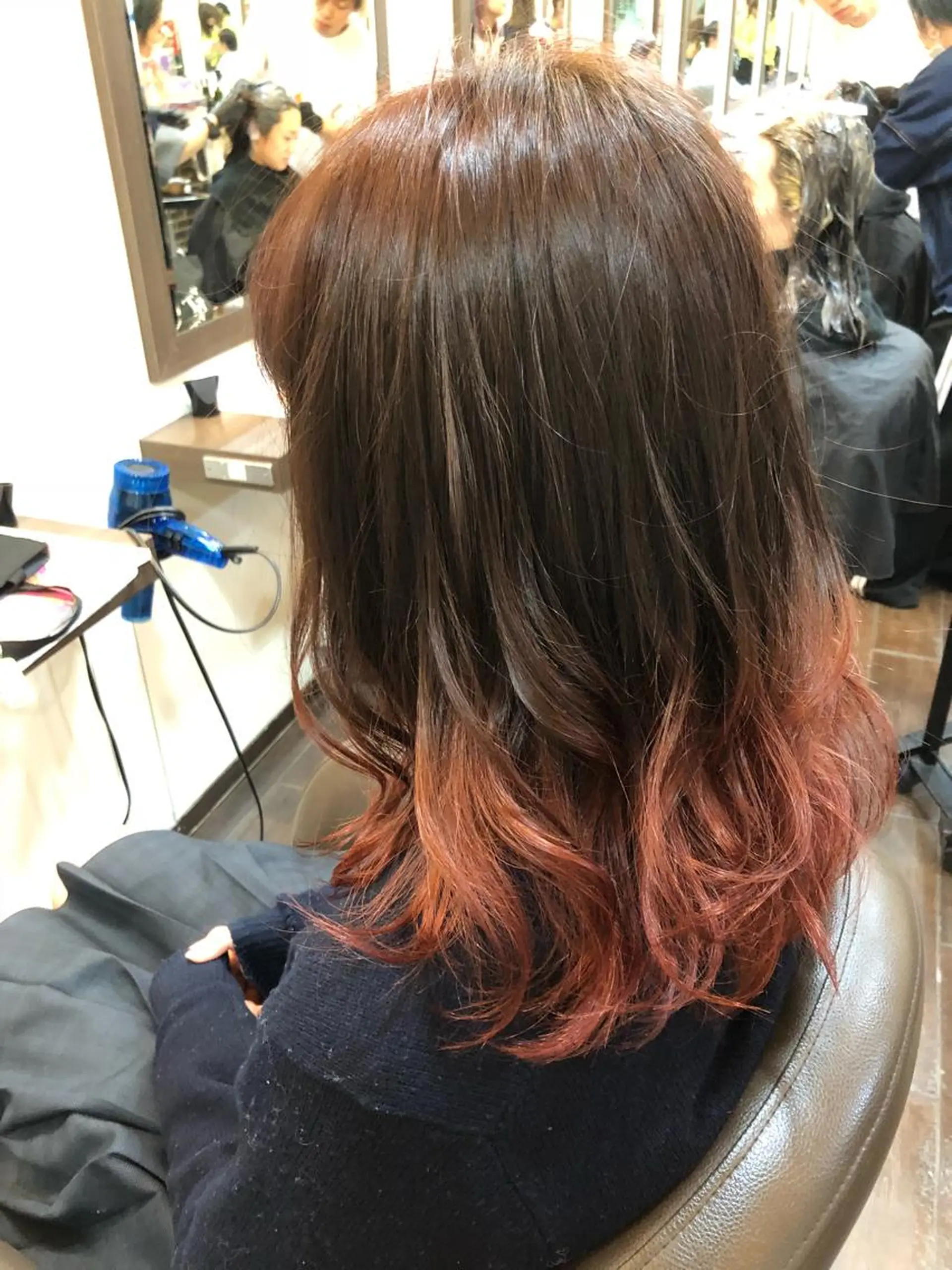 セミロング カラー パーマ アッシュ グラデーションカラー ピンクカラー ピンクアッシュ 外国人風カラー 高橋 隆一のヘアスタイル