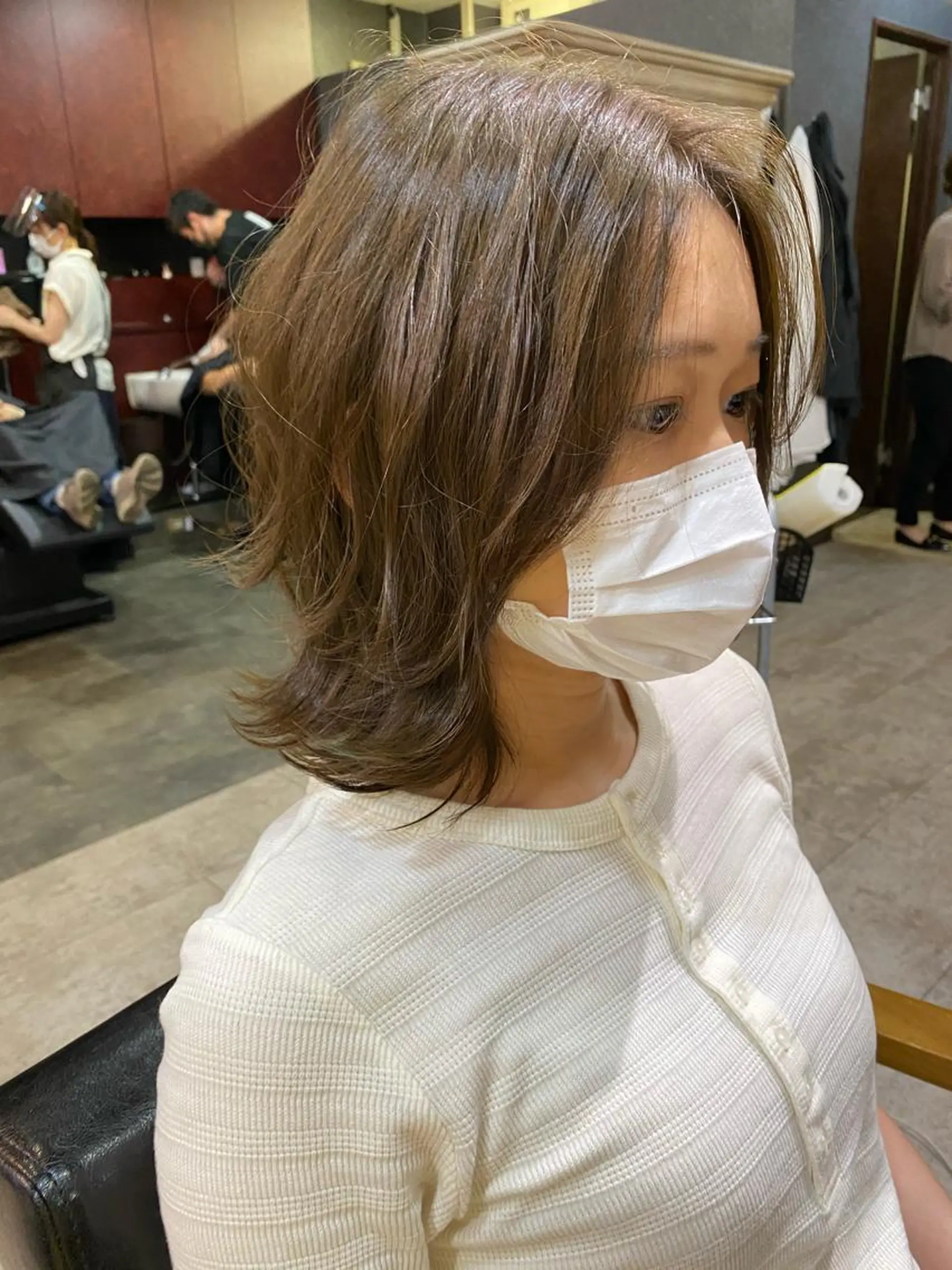 ミディアム レイヤーカット 外ハネヘア パーマ指名1位✨ 針尾　完のヘアスタイル