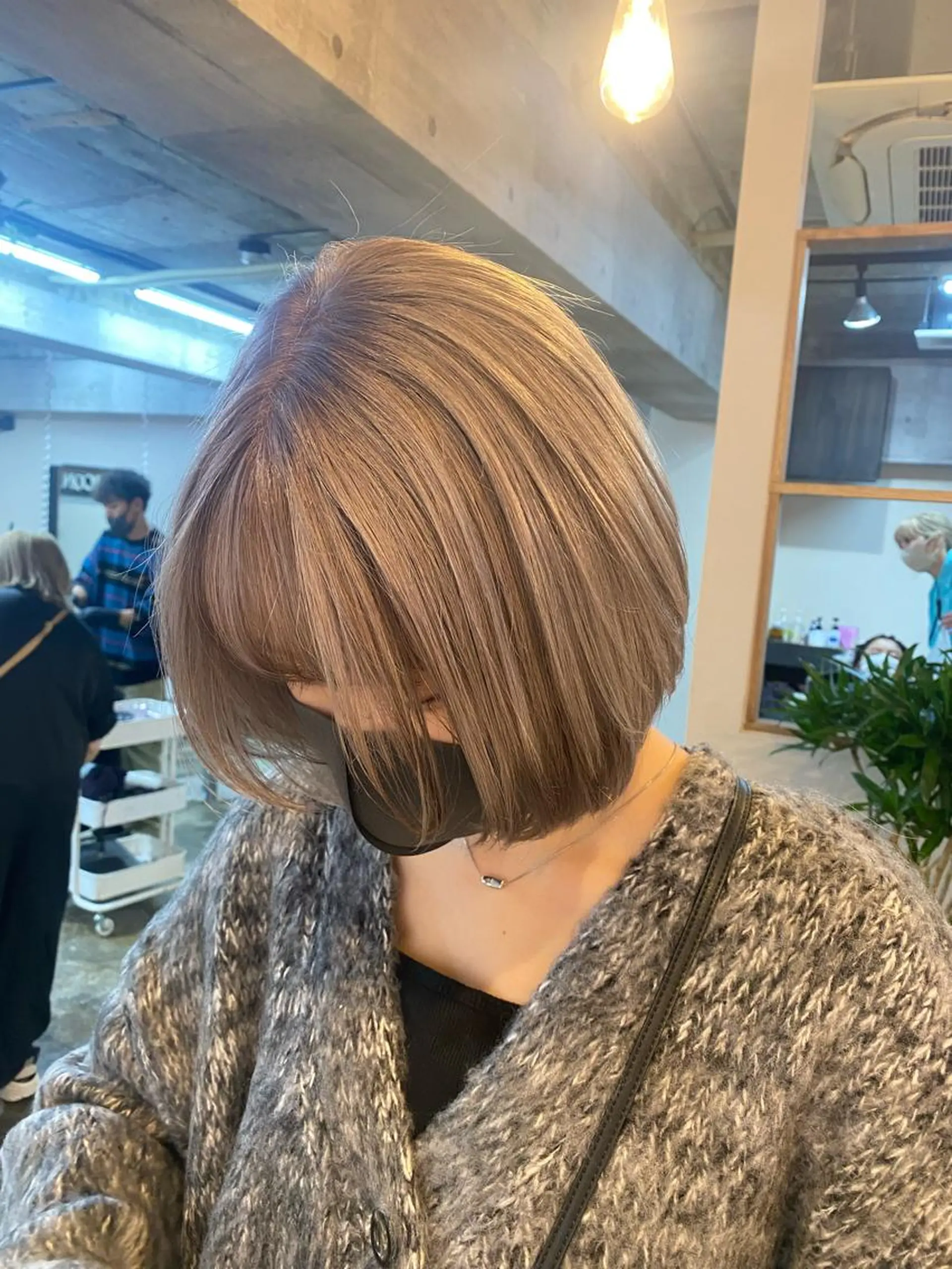 ミディアム DopeLIT モデル募集中のヘアスタイル