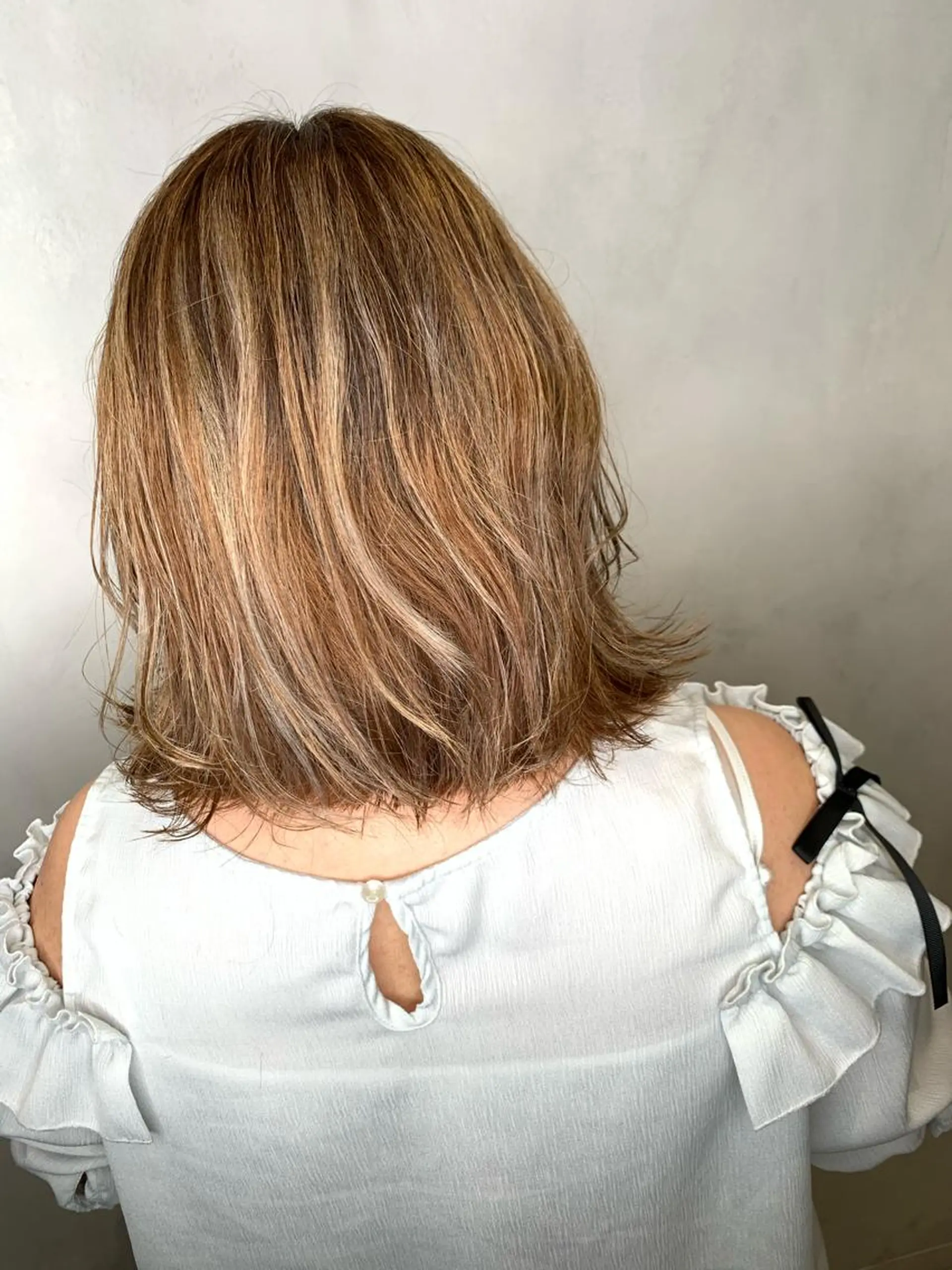 ミディアム 吹田 駿 髪質改善縮毛矯正のヘアスタイル