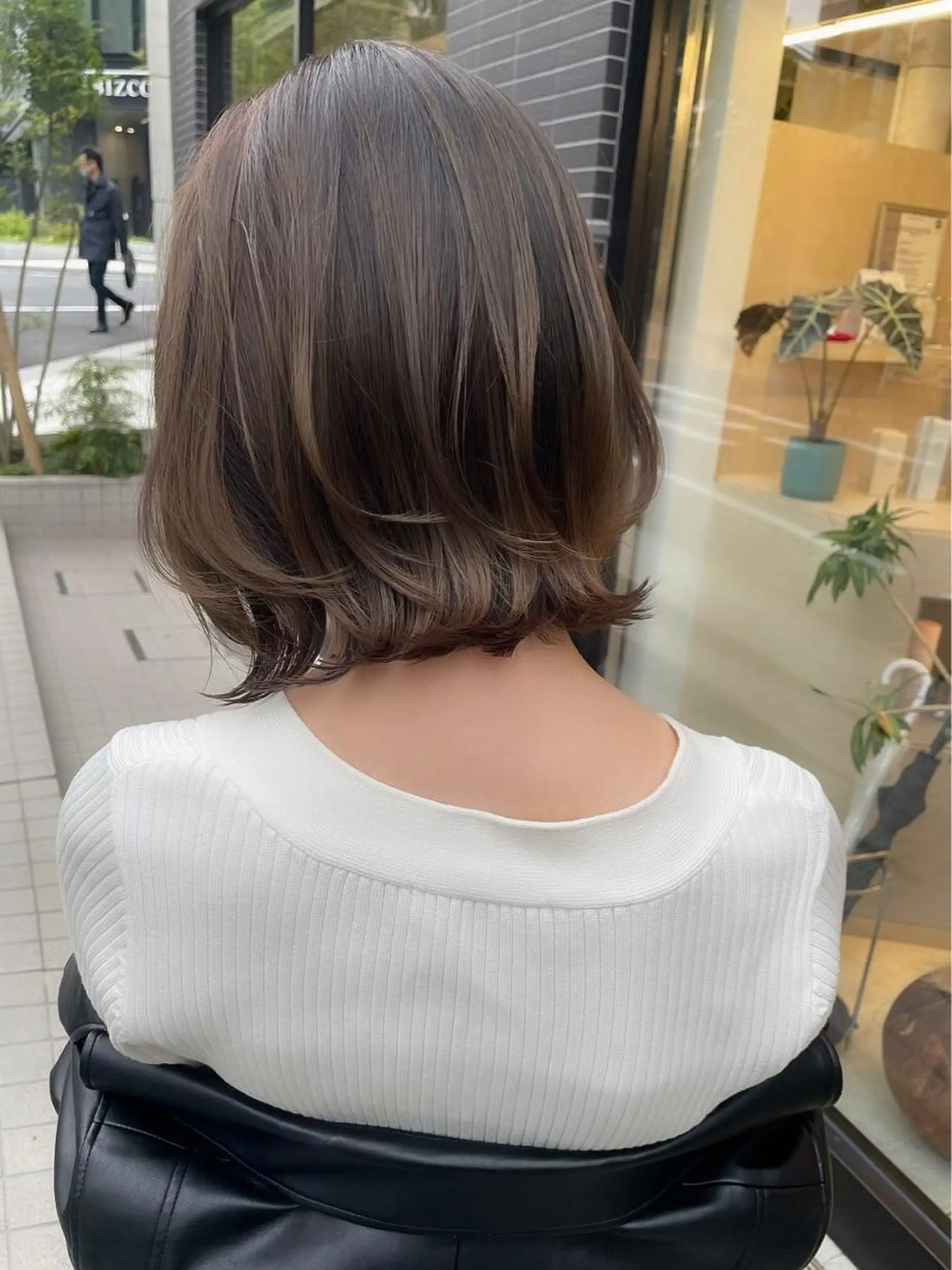 ミディアム 銀座／レイヤーカット 🤍内野すみれのヘアスタイル