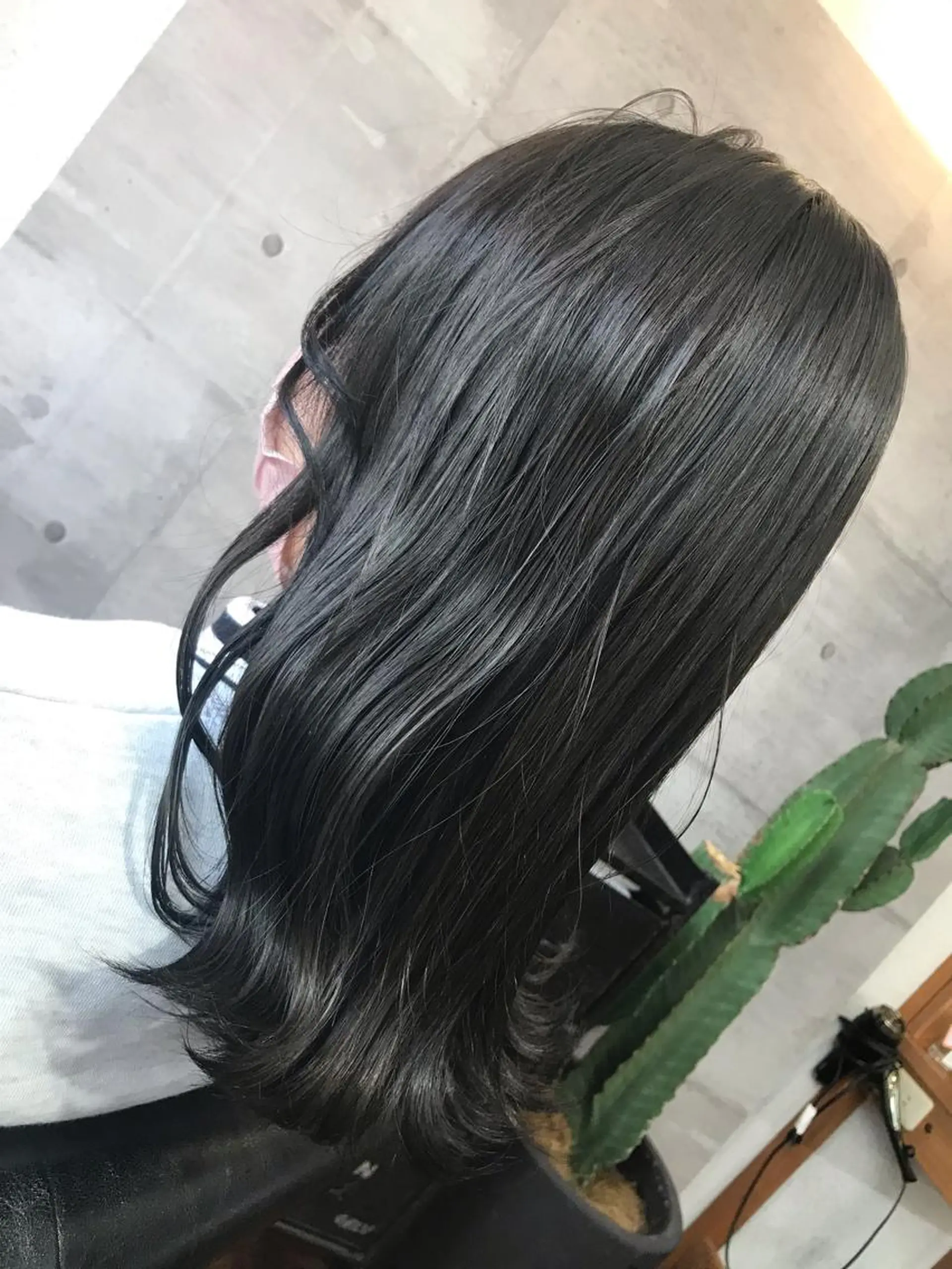 セミロング benji所属・名駅/ブリーチカラー /レイヤー/髪質改善のヘアスタイル