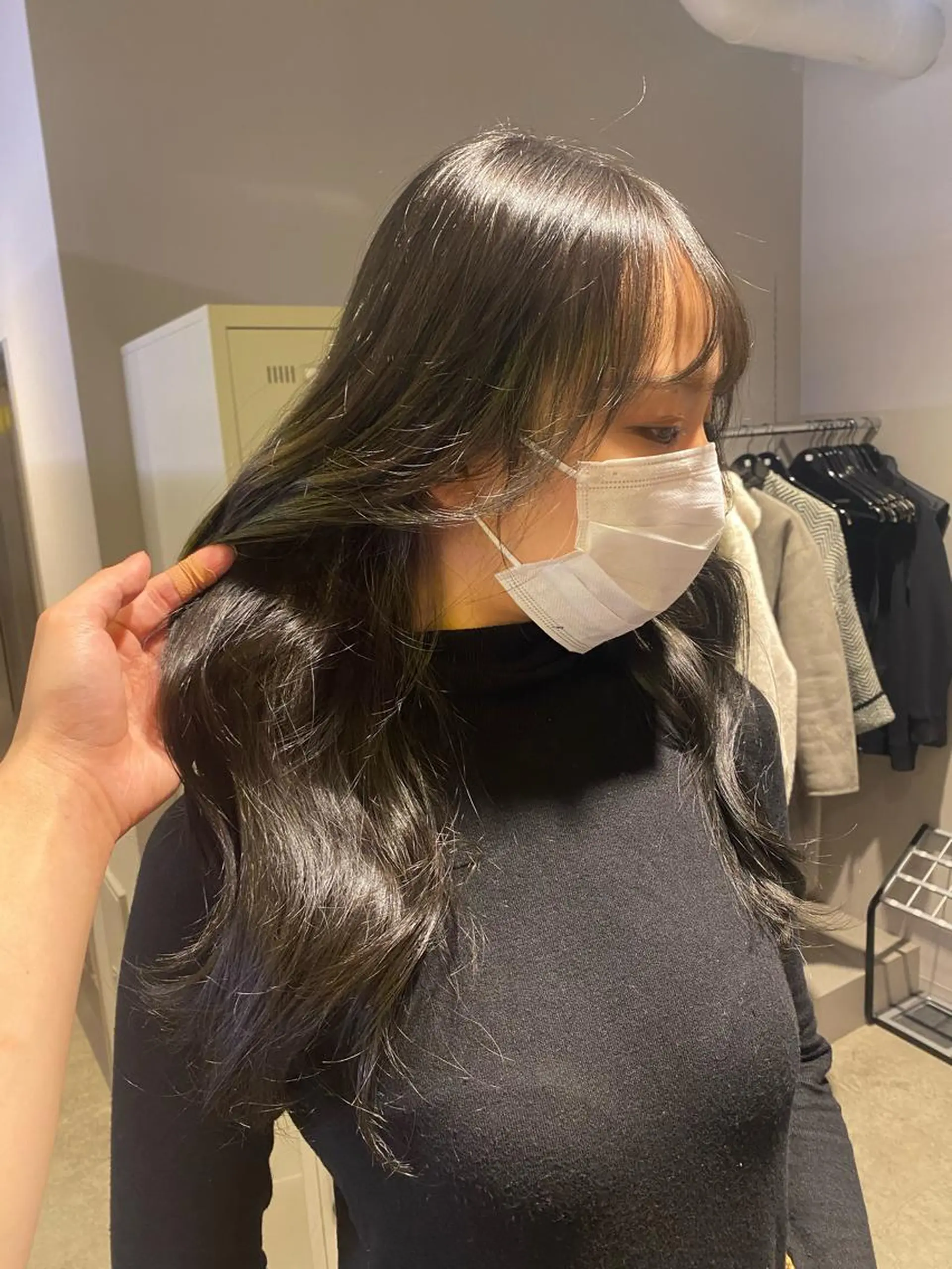 ミディアム カラー パーマ ヘアアレンジ メンズ キッズ ネイル マツエク・マツパ カット ヘアカラー トリートメント ヘッドスパ 韓国/トレンド レイヤー【101】のヘアスタイル