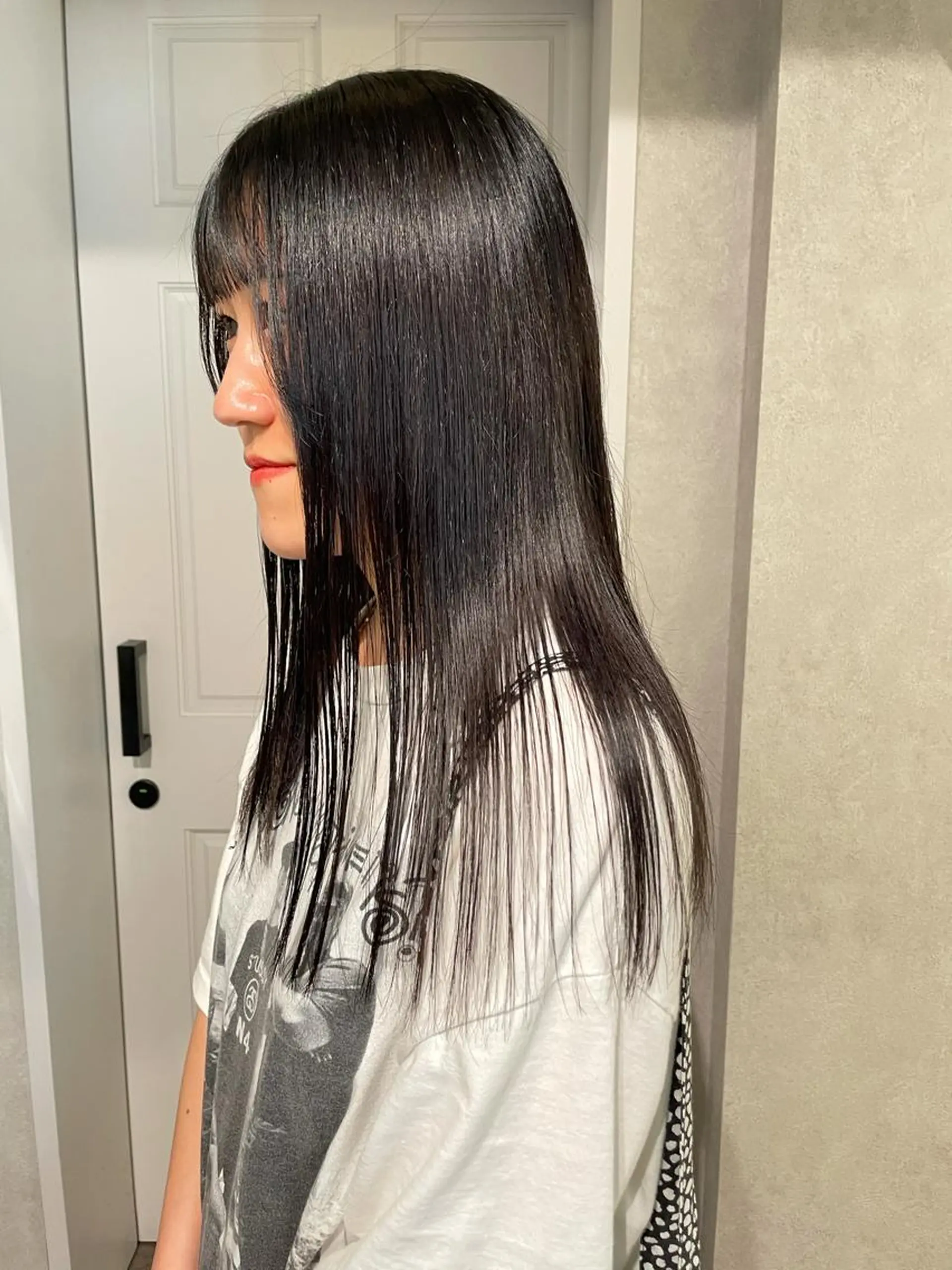 セミロング カラー 髪質改善 トリートメント ヘアカラー トリートメント ナチュラル透明感🌱 小山美樹子のヘアスタイル