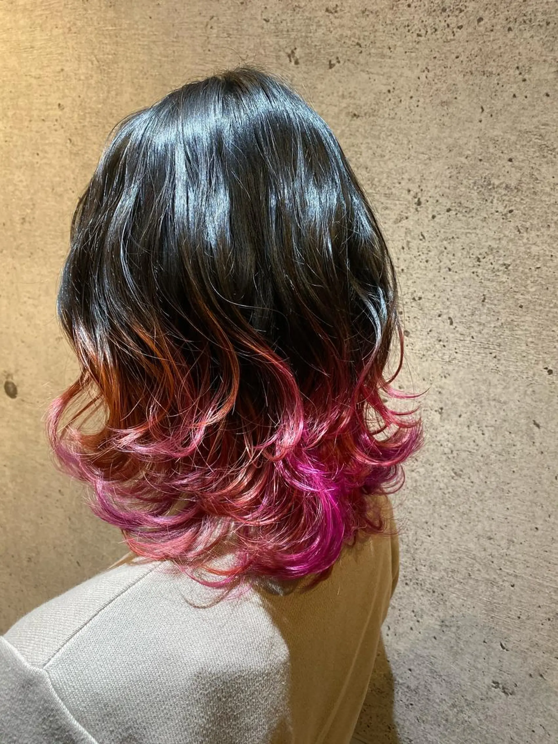 ミディアム カラー カット ヘアカラー トリートメント 久保 敏之のヘアスタイル