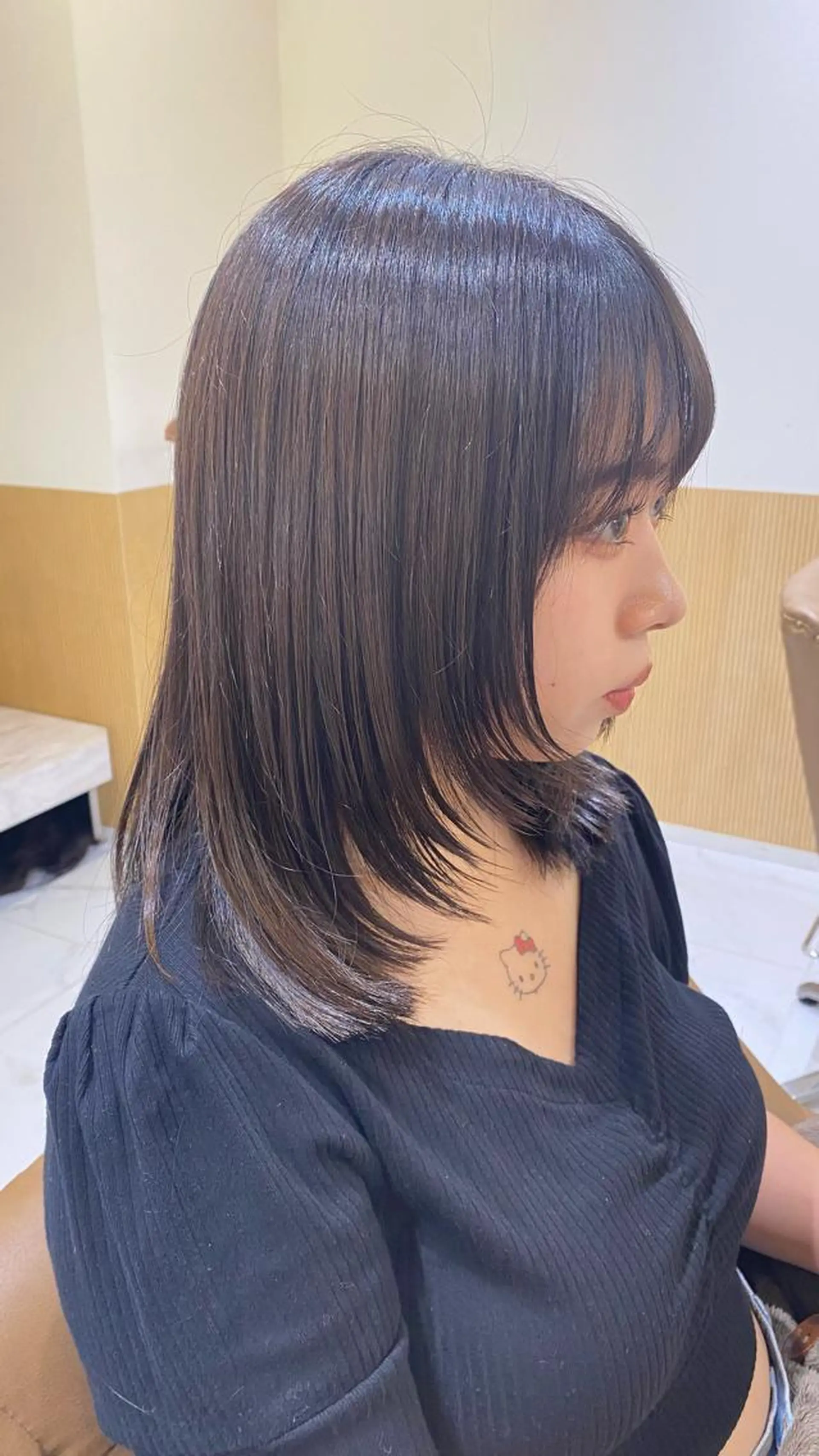 ミディアム レイヤーカット カット ヘアカラー トリートメント 坂井 茅聖のヘアスタイル