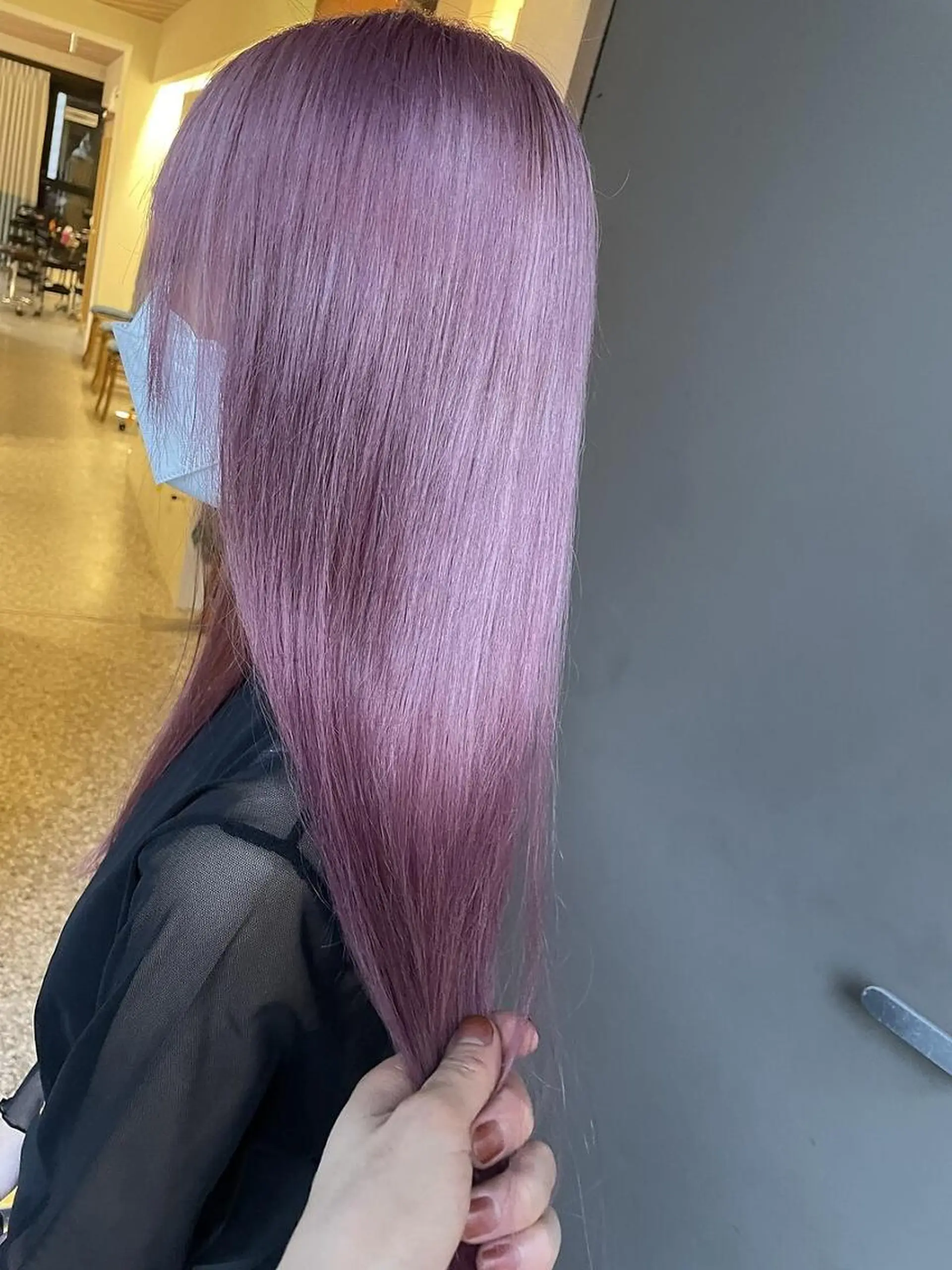 ロング カラー ベージュカラー ブリーチ ブリーチなしカラー オリーブベージュ 髪質改善 TIGRE tenjinのヘアスタイル